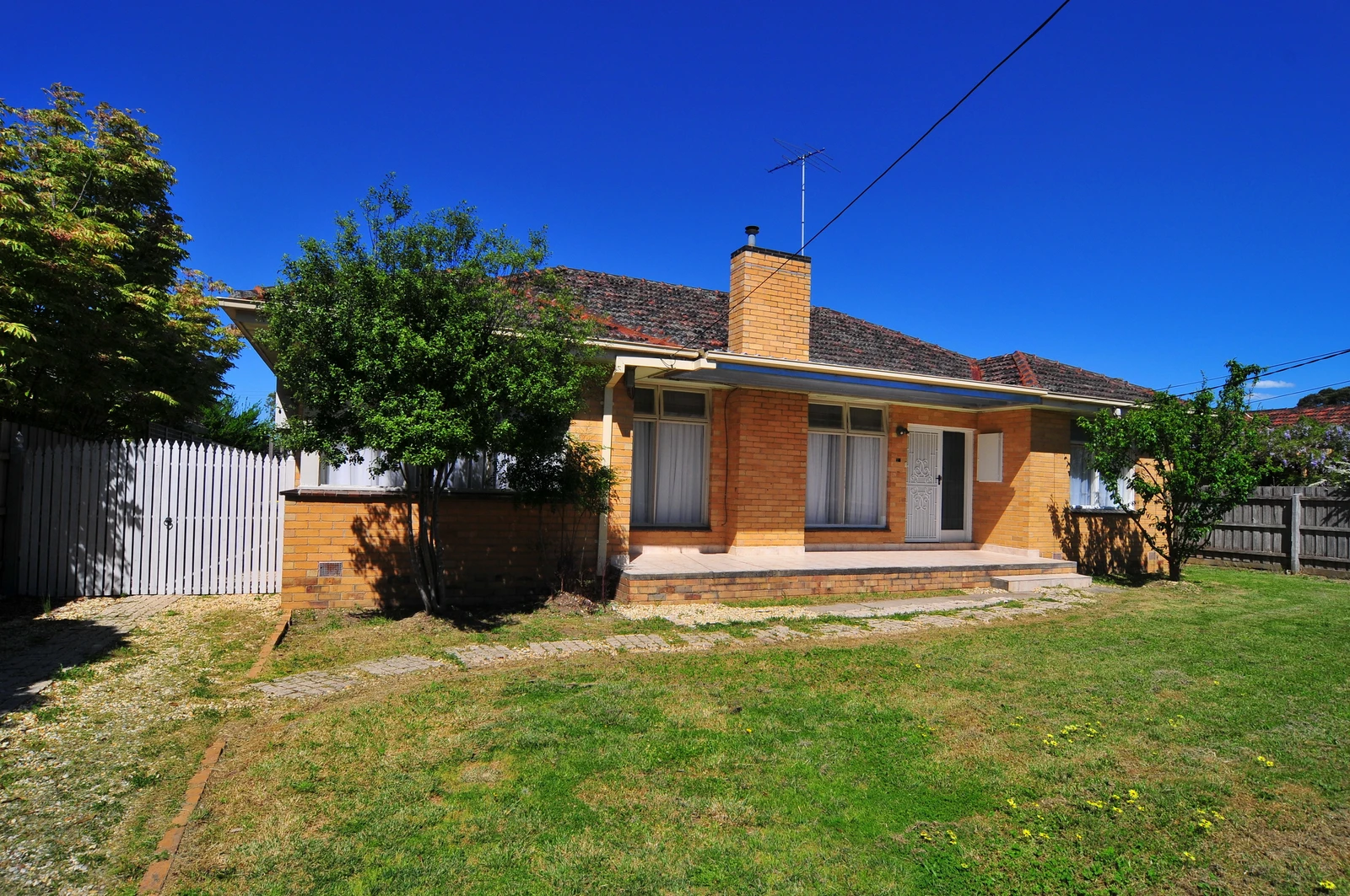 20 Blue Hills Avenue, Mount Waverley, VIC 3149