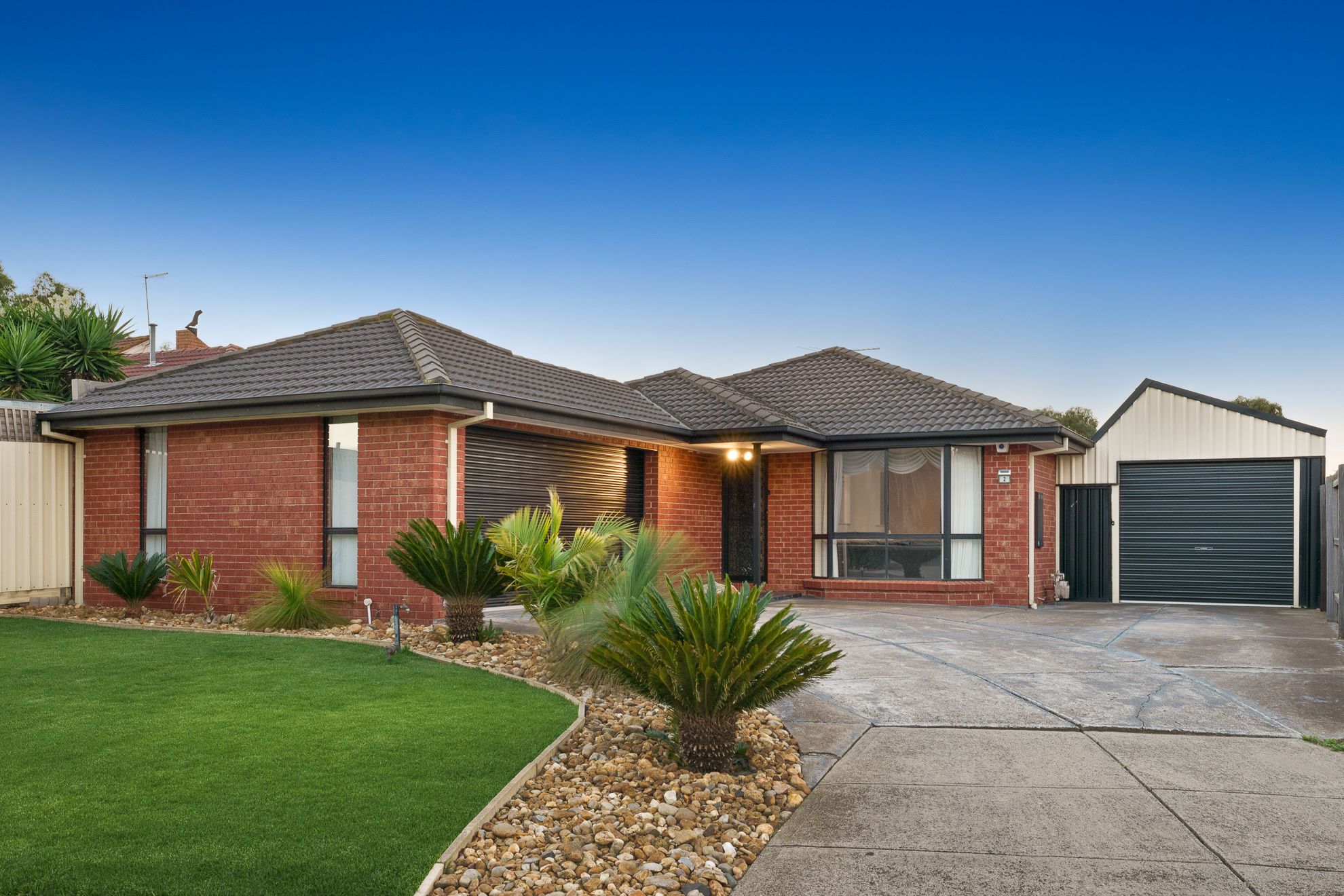 2 Darriwill Close, Delahey VIC 3037