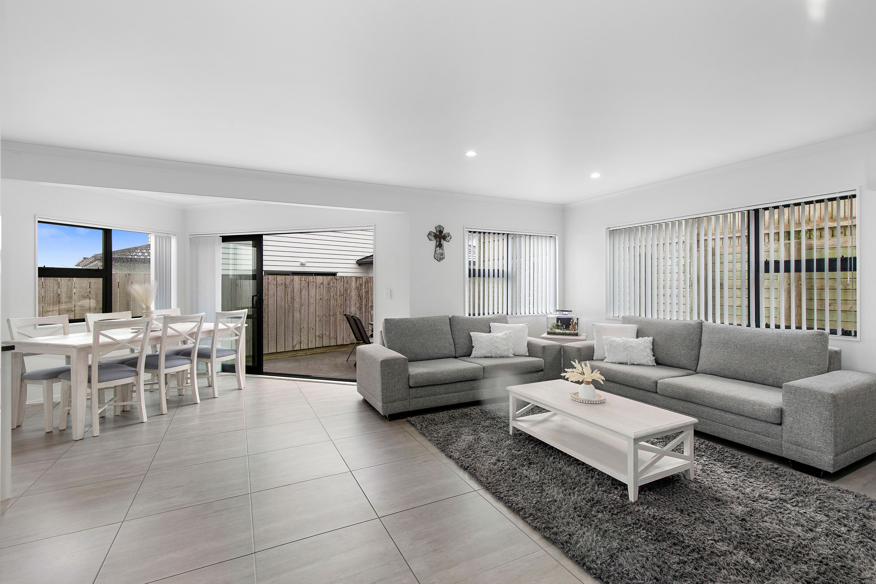 3a Sandino Place, Grenada Village, Wellington City