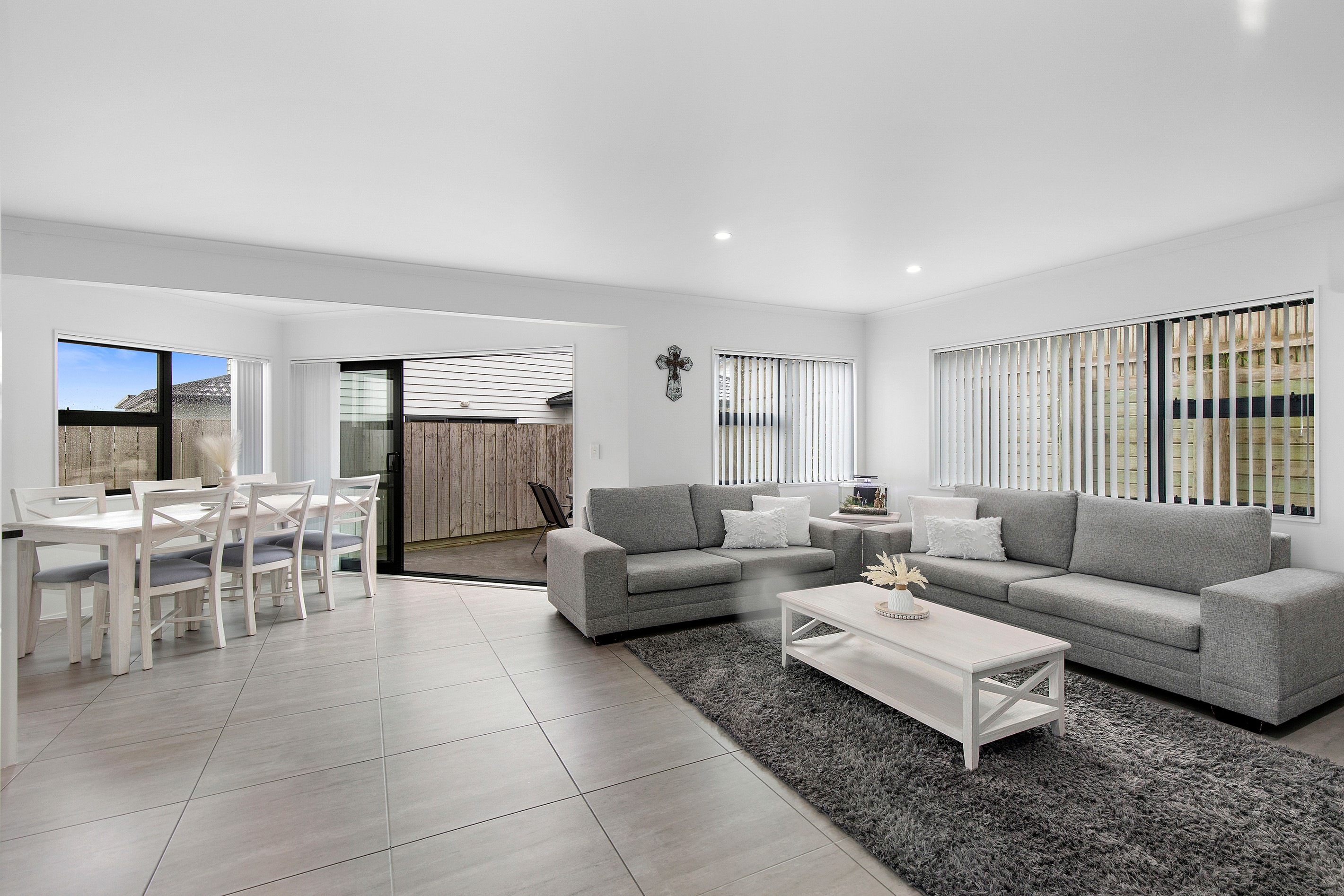 3a Sandino Place, Grenada Village, Wellington City