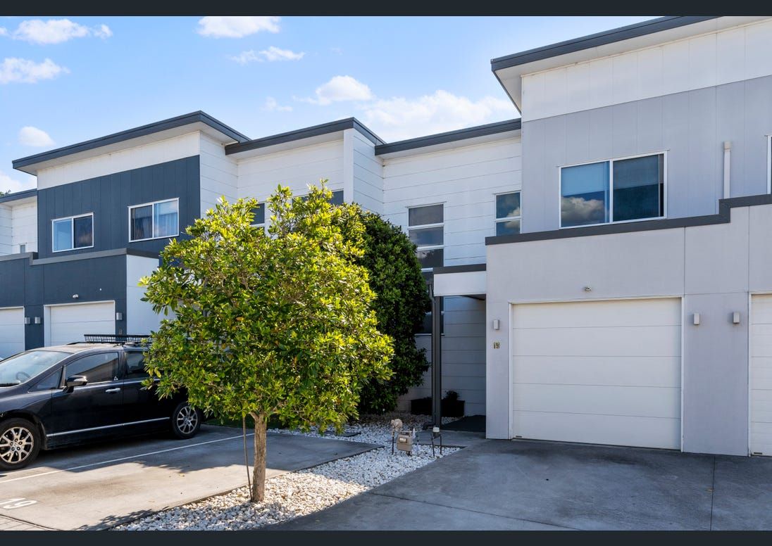 19/73 Sovereign Circuit, Glenfield, NSW 2167