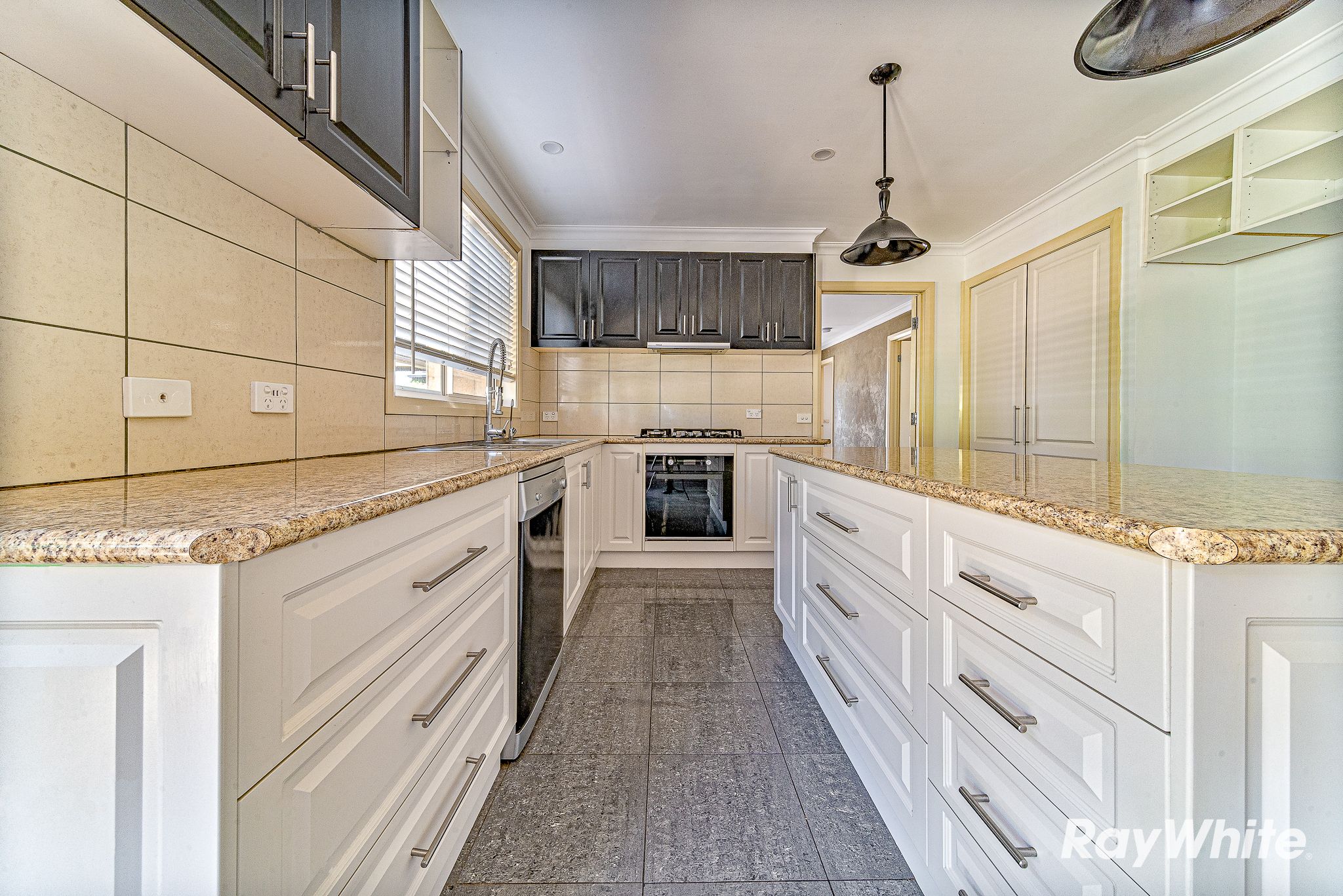 18 Aliza Avenue, California Gully, VIC 3556