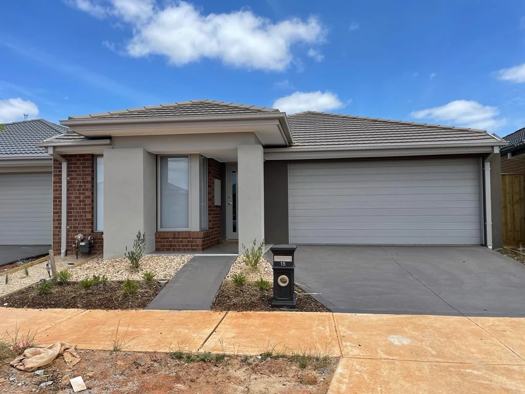 15 Tait Street, THORNHILL PARK, VIC 3335