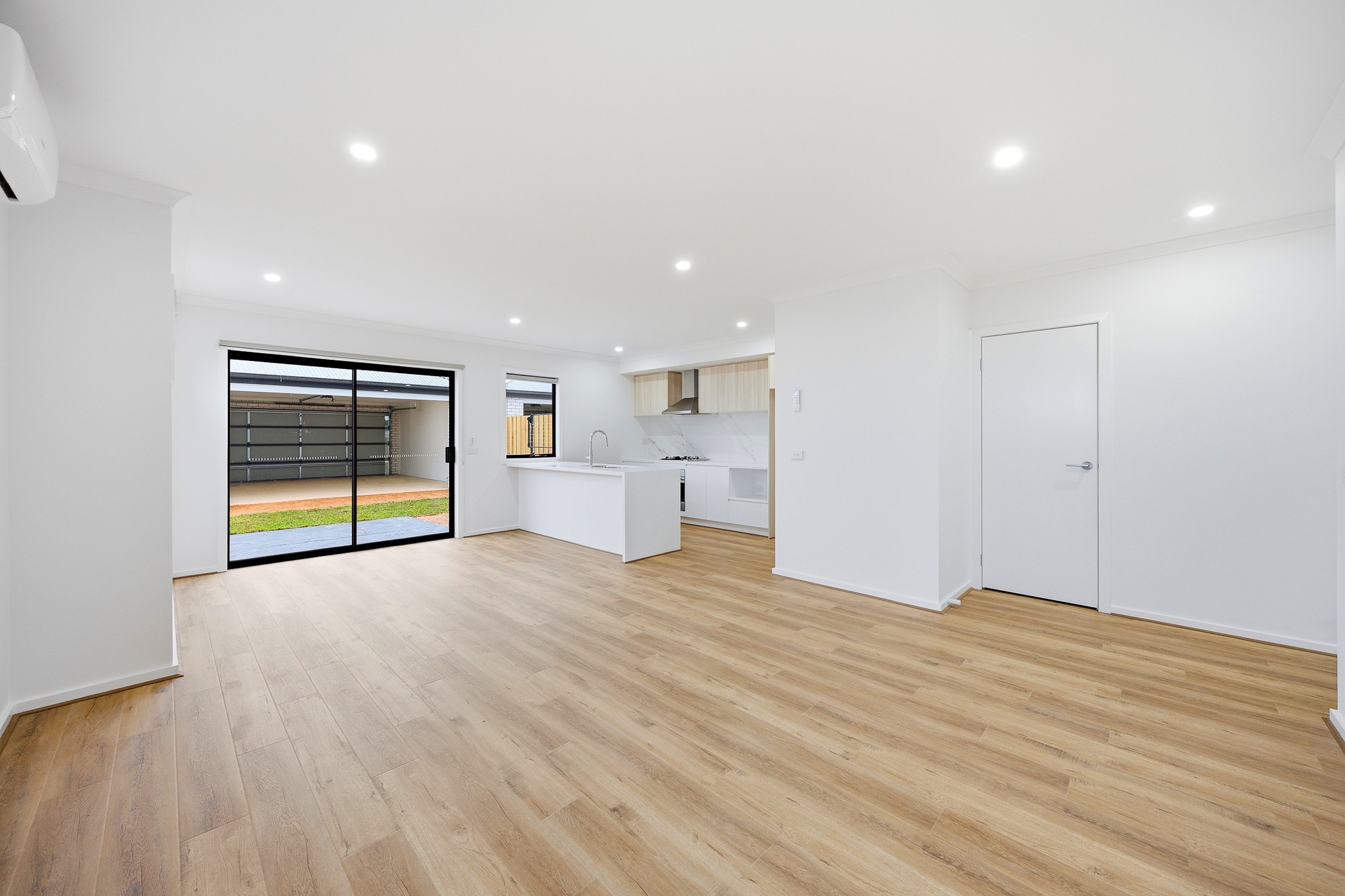 154 Burnbank Parade, Clyde North, VIC 3978