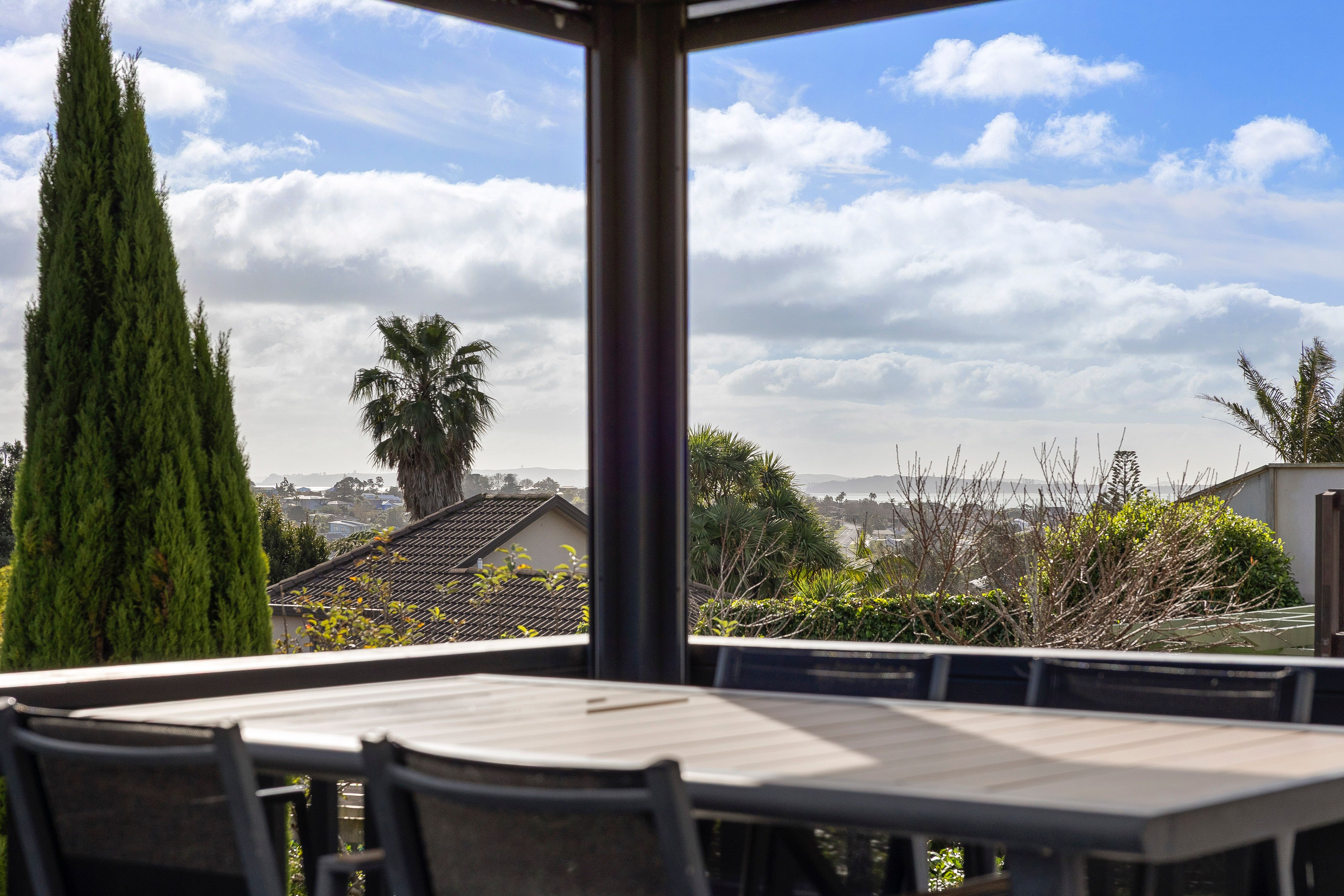 1/4 View Road, Shelly Park, Manukau City