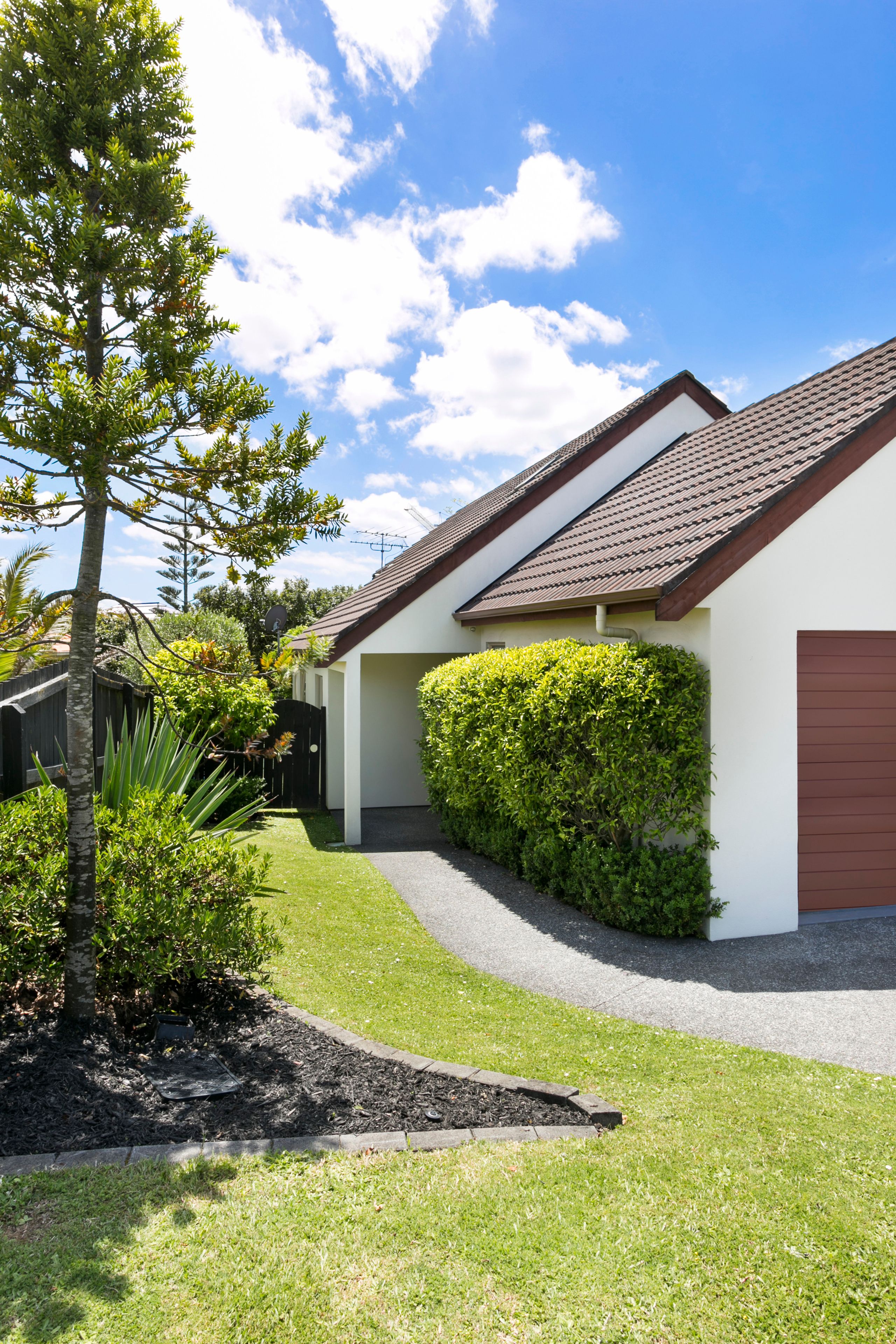 11 Aclare Place, Botany, Auckland