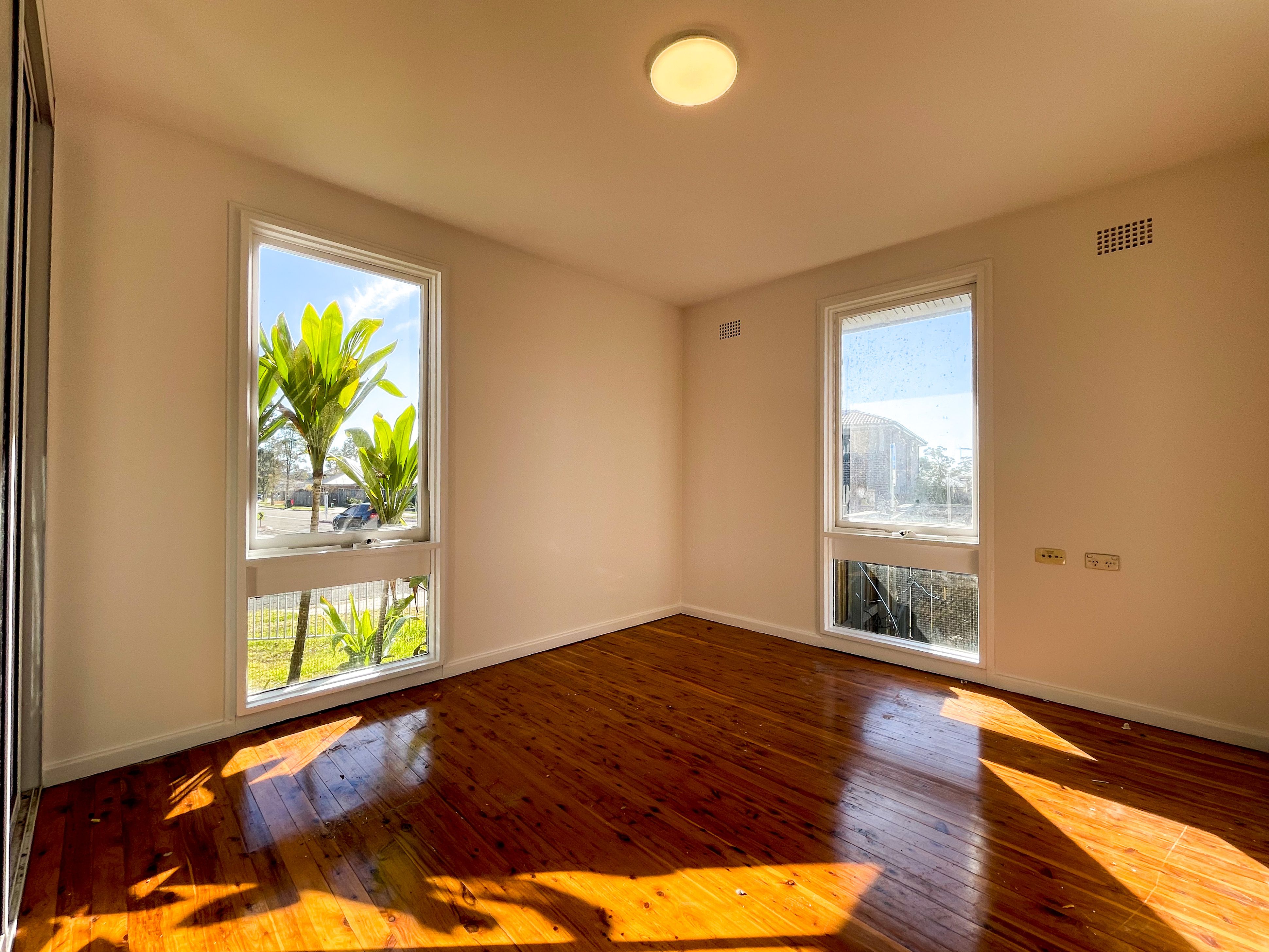 2 Lincluden Place, Airds, NSW 2560