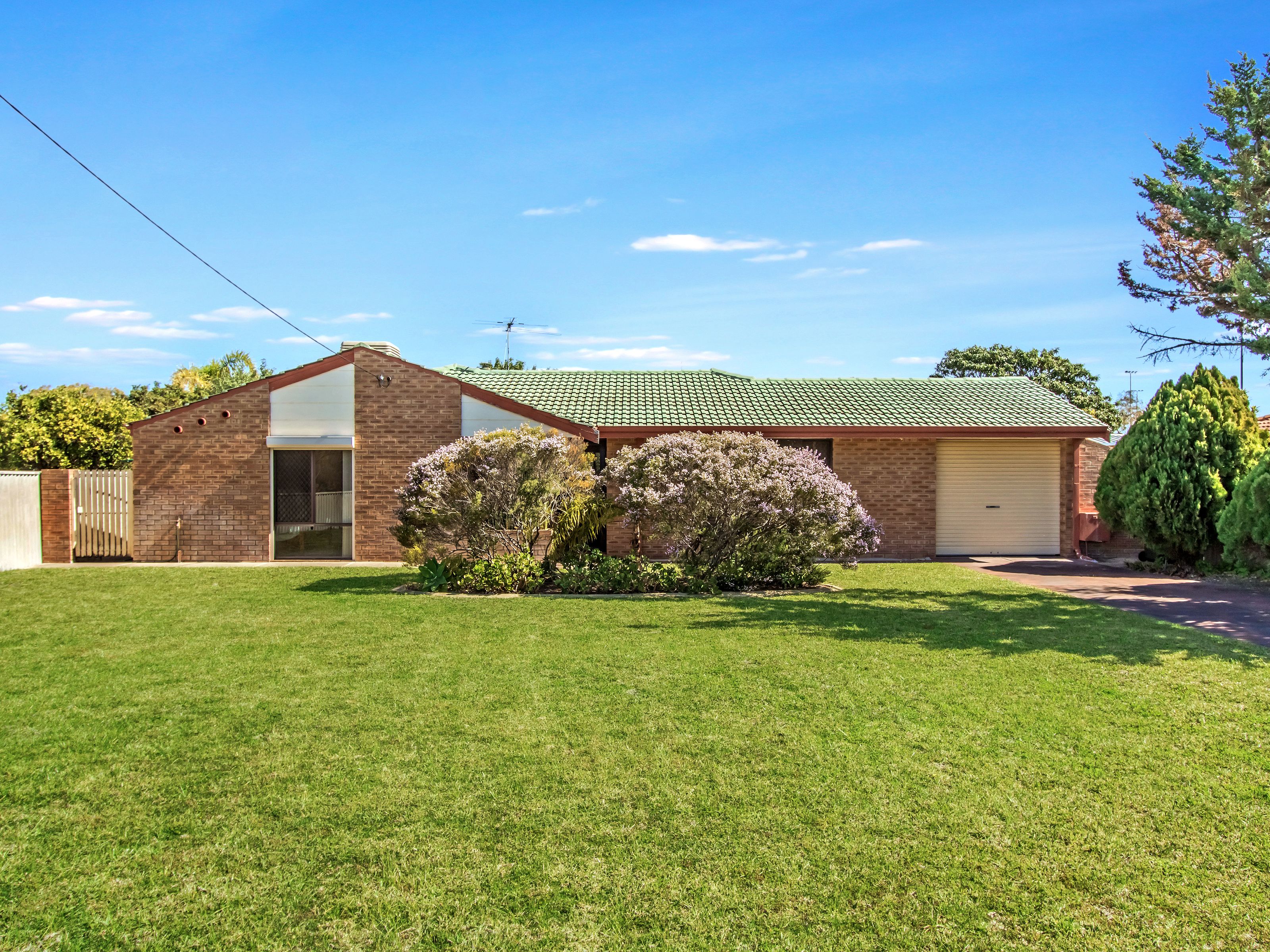 83 Haselmere Circus, Rockingham, WA 6168