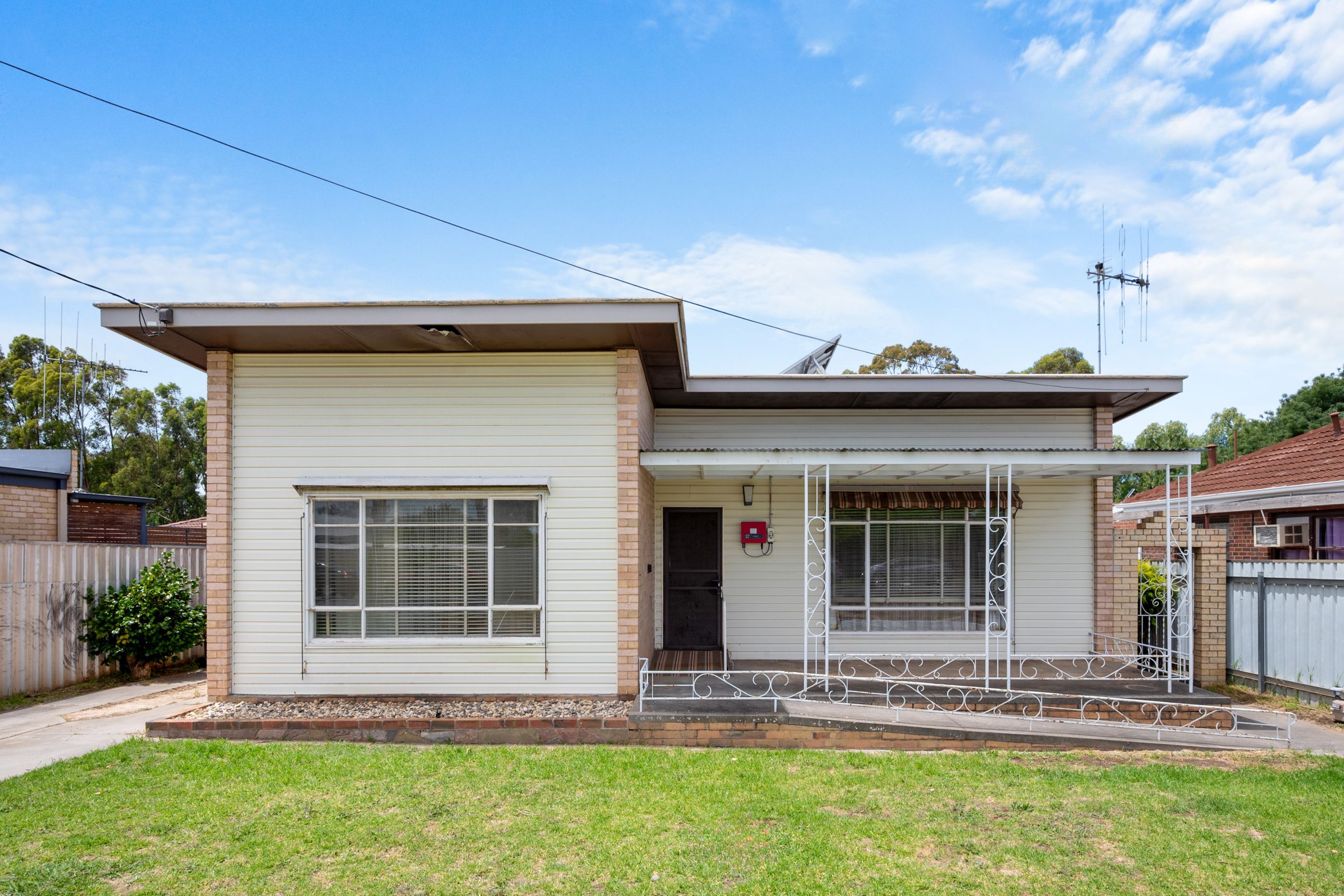 12 Neil Street, Kangaroo Flat VIC 3555
