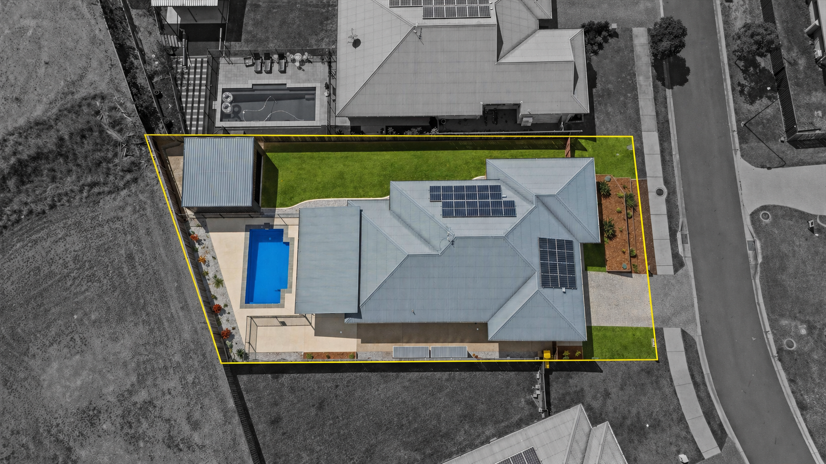 17 Lenthall Street, Boyne Island QLD 4680