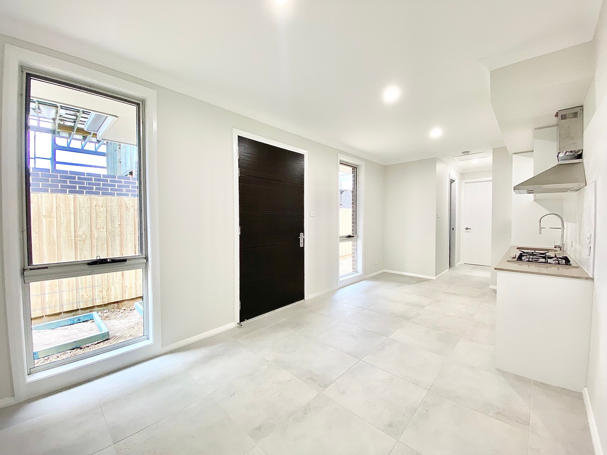 69a Pleasant Circuit, GLEDSWOOD HILLS, NSW 2557