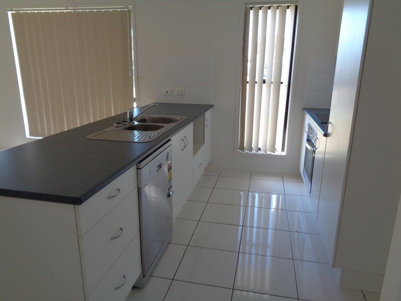 7 Ford Place, Gracemere, QLD 4702