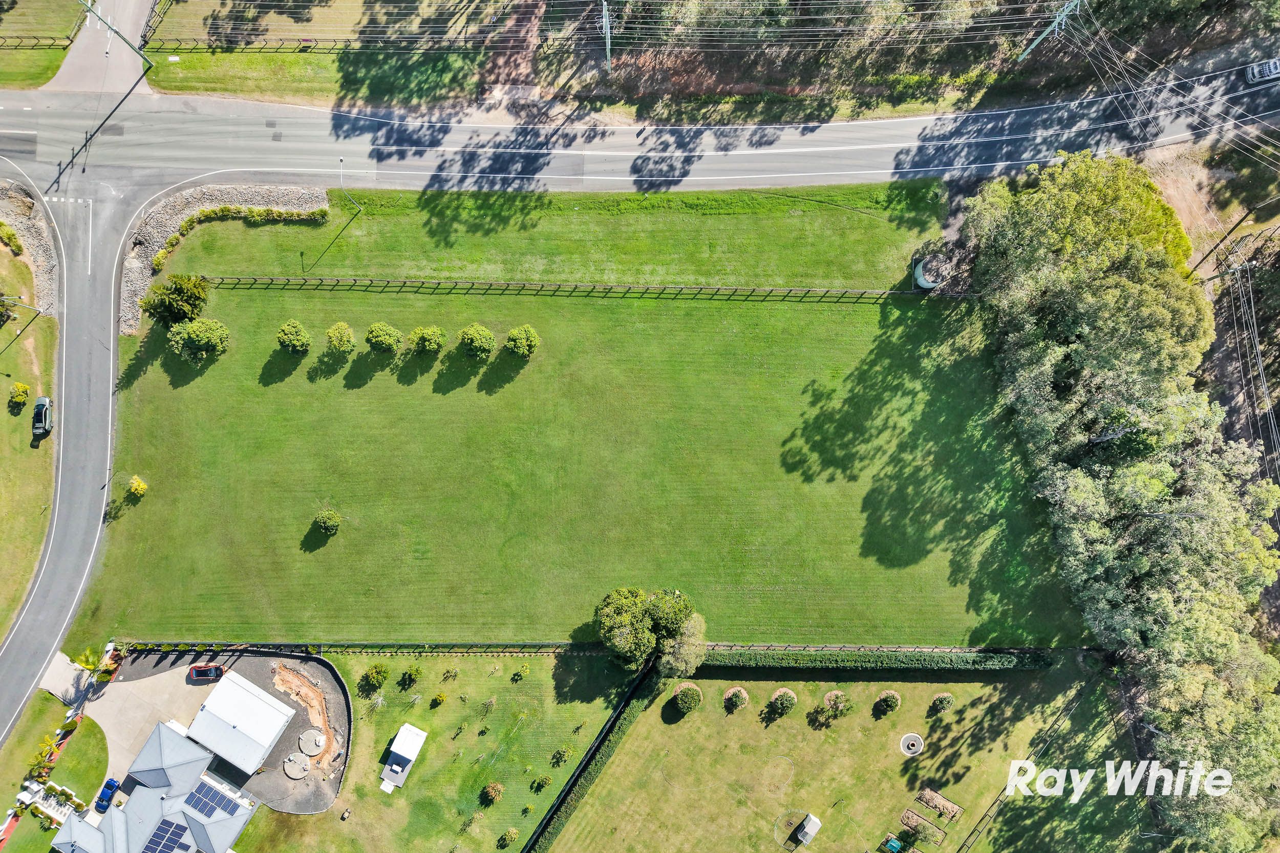 121-123 The Aspect, Buccan, QLD 4207