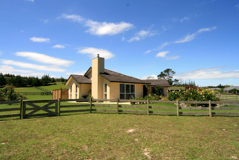 48 Terry Smyth Drive, Kumeu, Rodney