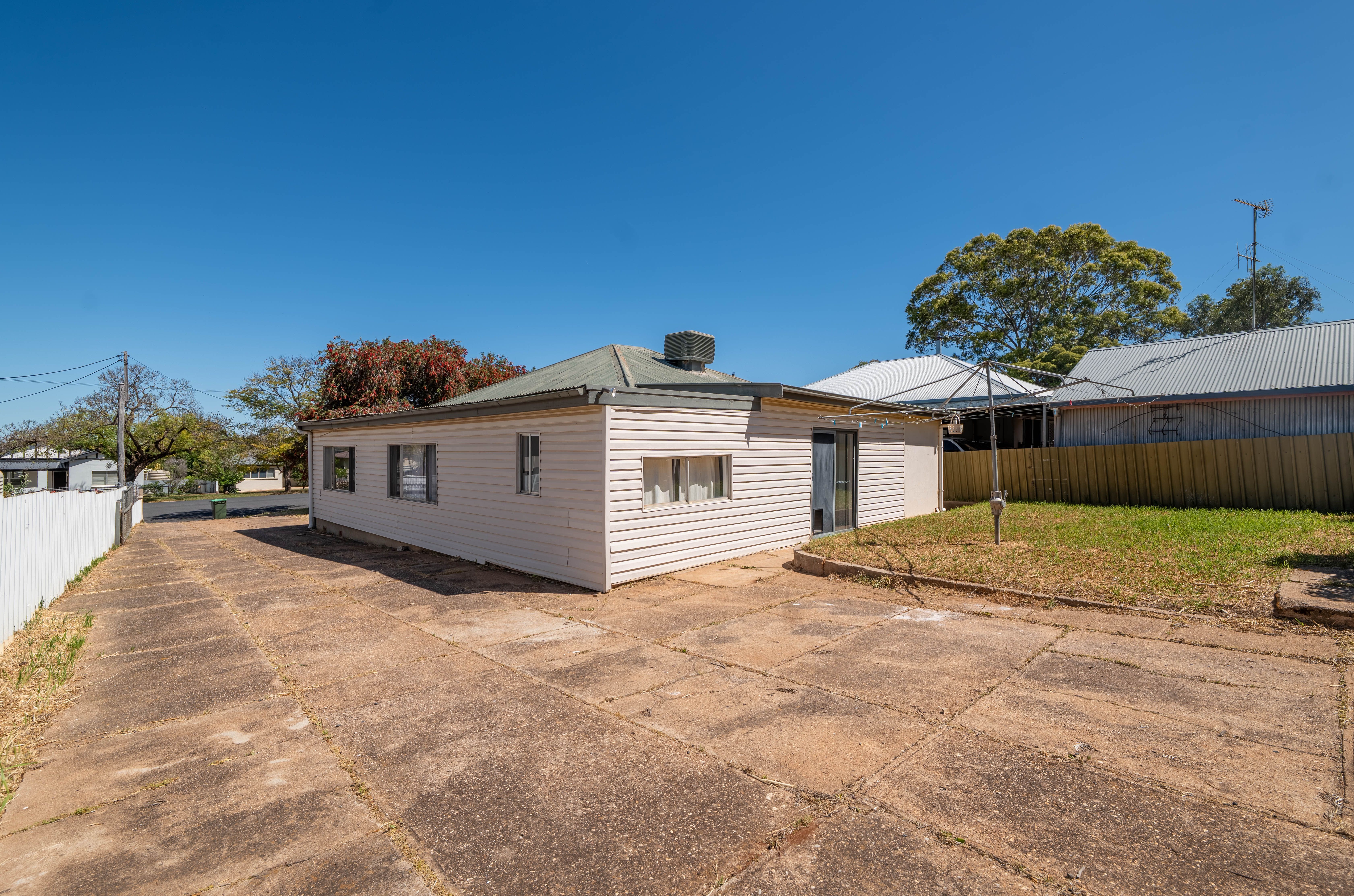 84 Mitchell Street — photo 13 of 14
