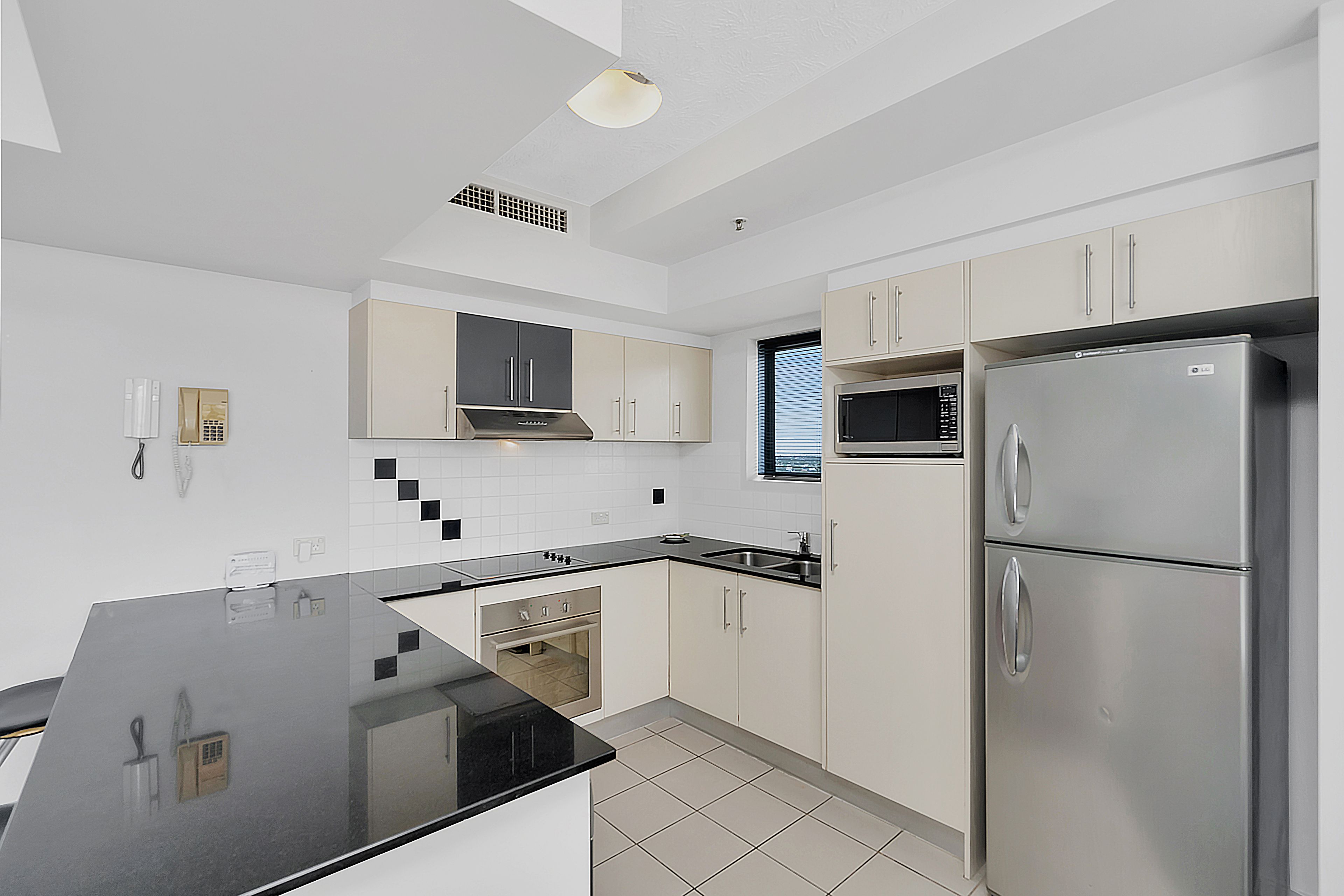 802/2865 Gold Coast Highway, Surfers Paradise, QLD 4217