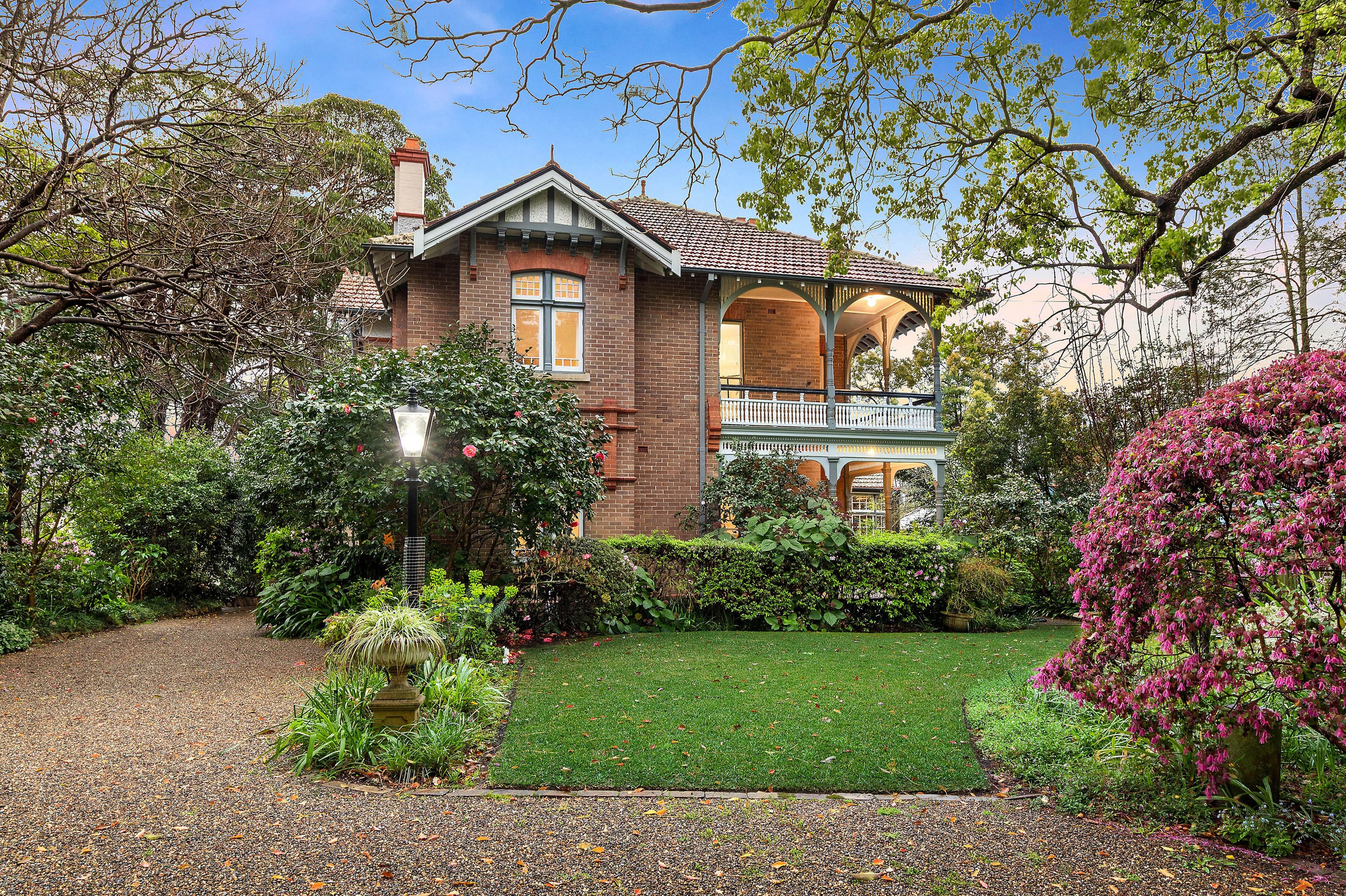 8 Ku-ring-gai Avenue, Turramurra, NSW 2074