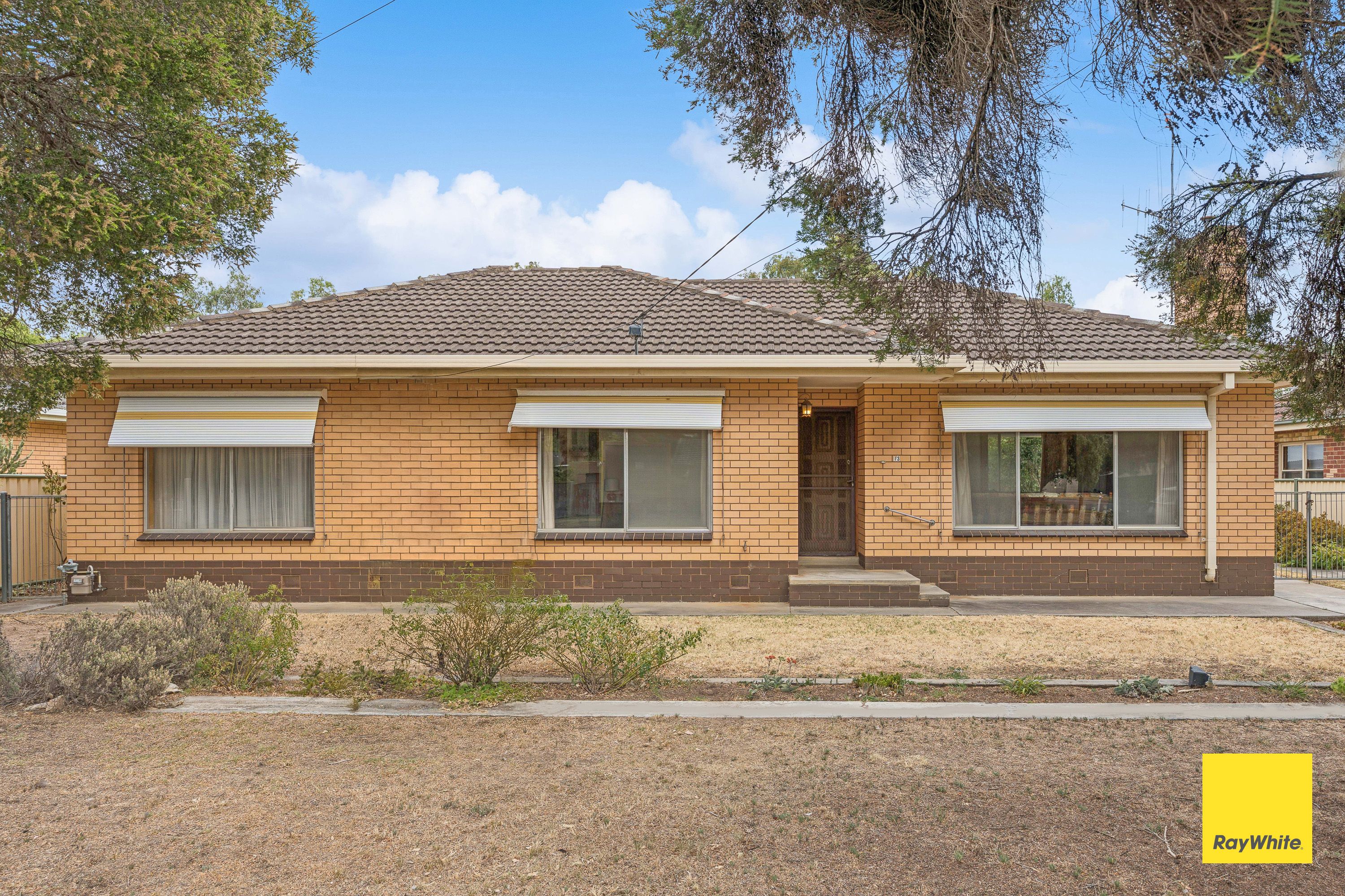 13 Mitchell Street, Kangaroo Flat, VIC 3555