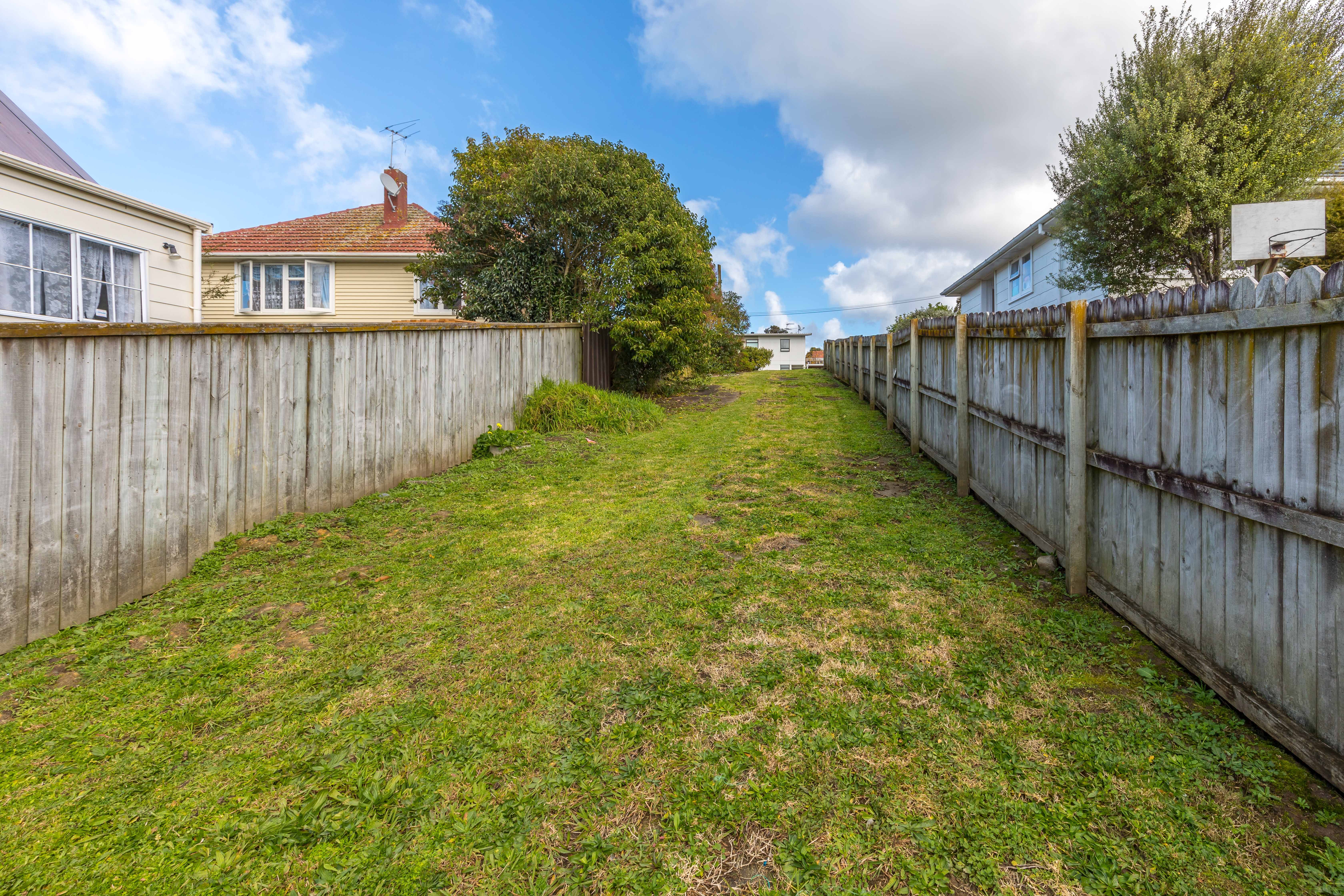 51-53 Ernie Pinches Street, Mount Roskill, Auckland City