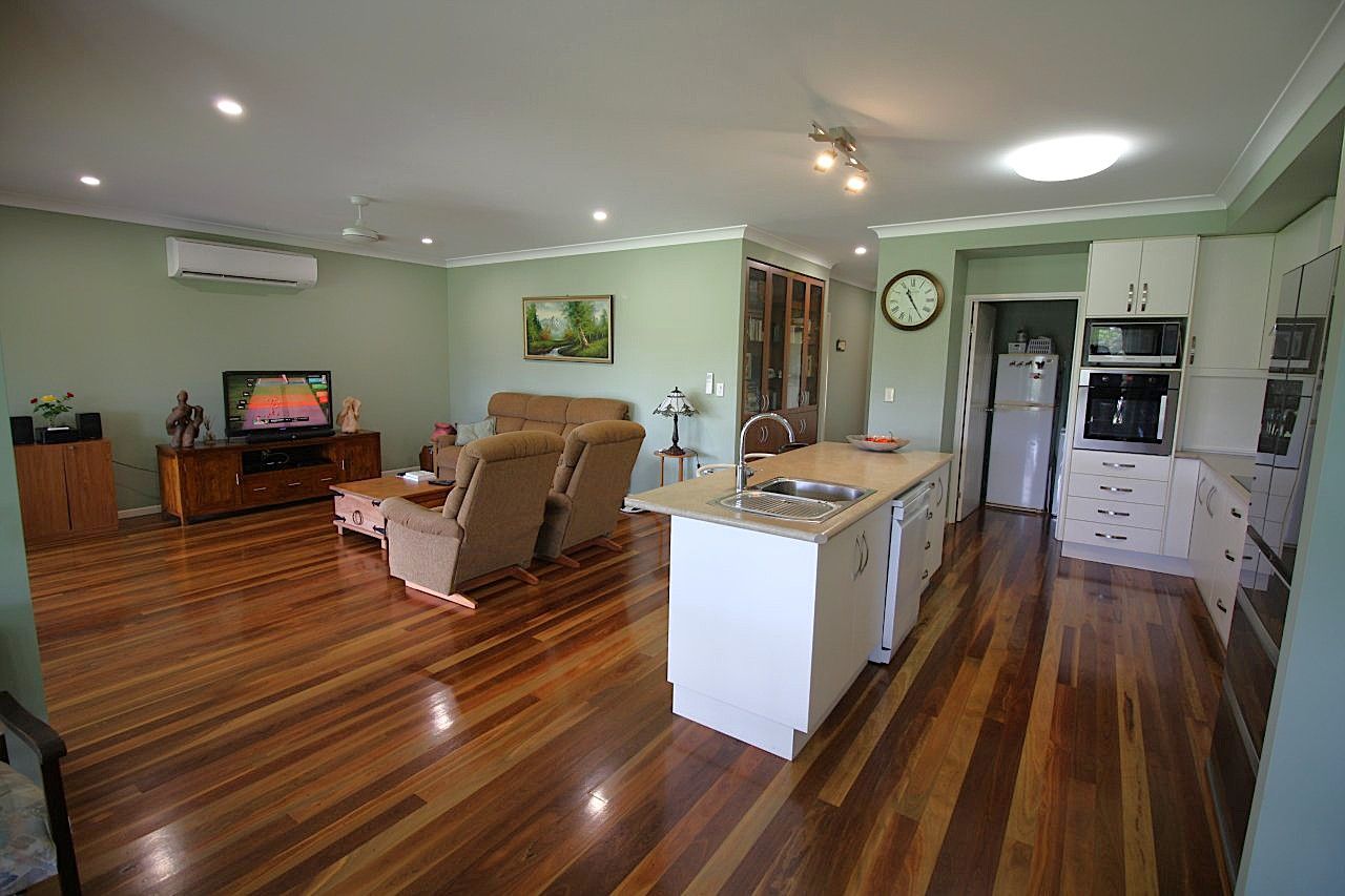 19 Estate Avenue, Toll, QLD 4820