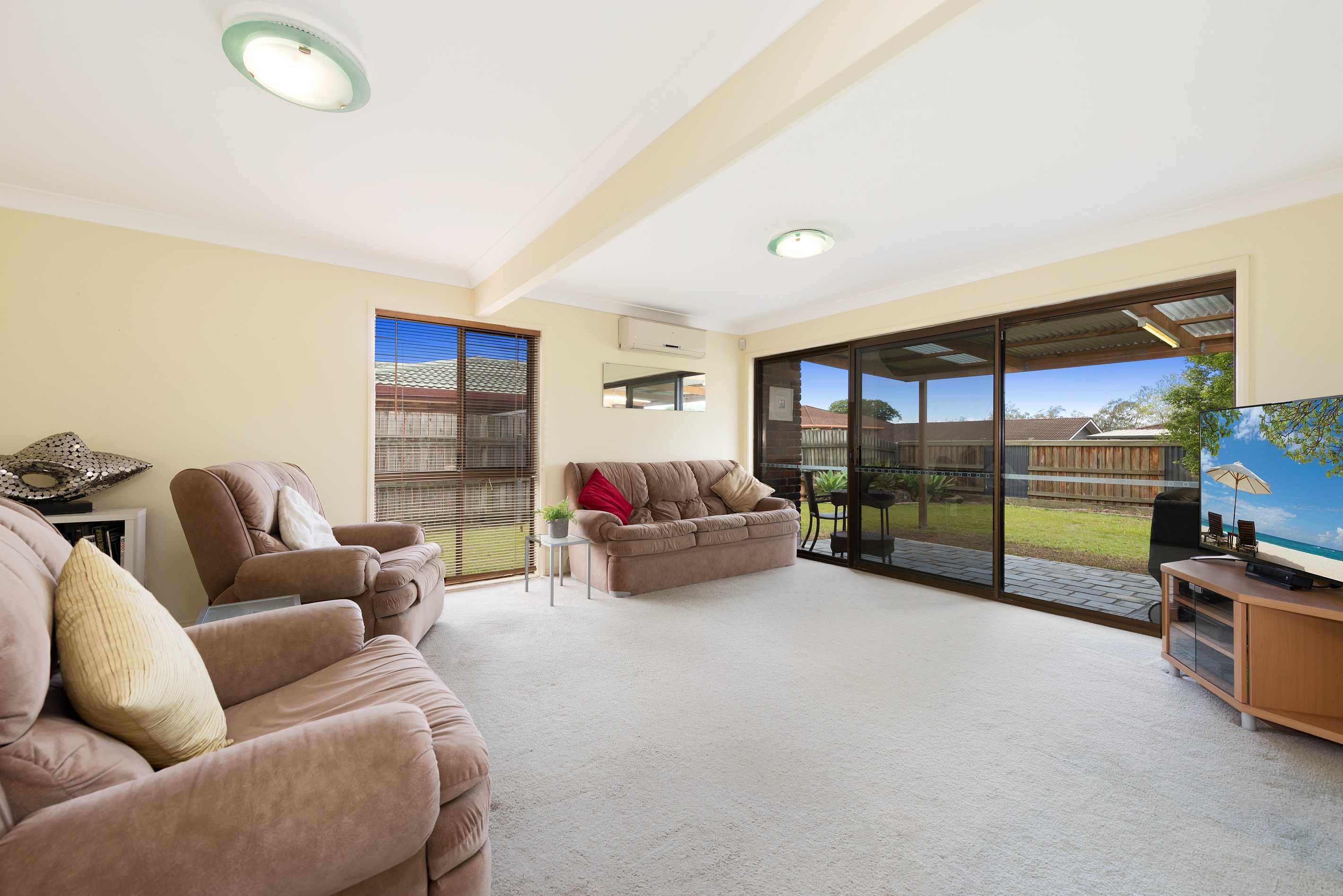 15 Donnington Street, Carindale, QLD 4152