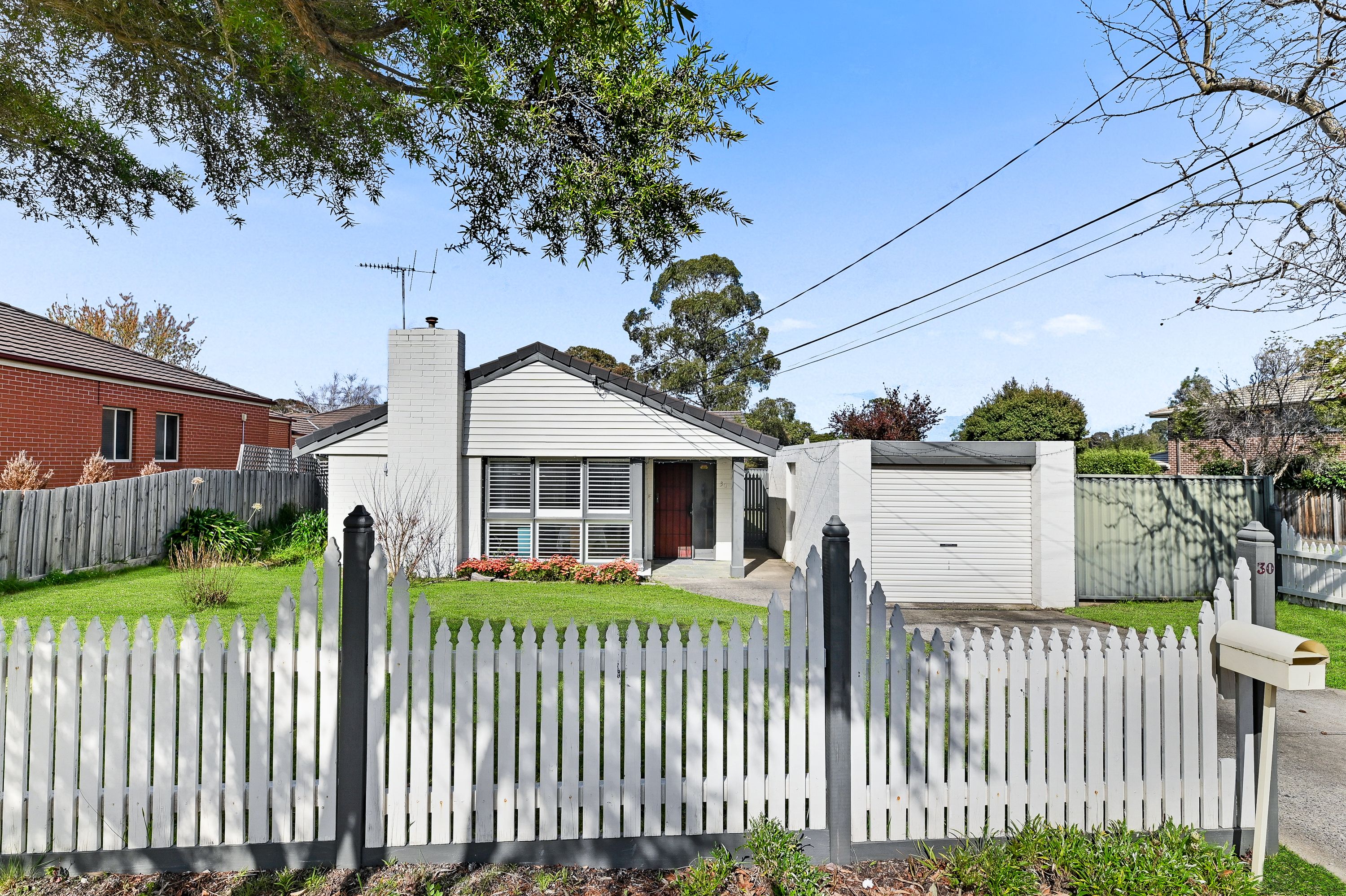 30 Bizley Street, Mount Waverley VIC 3149