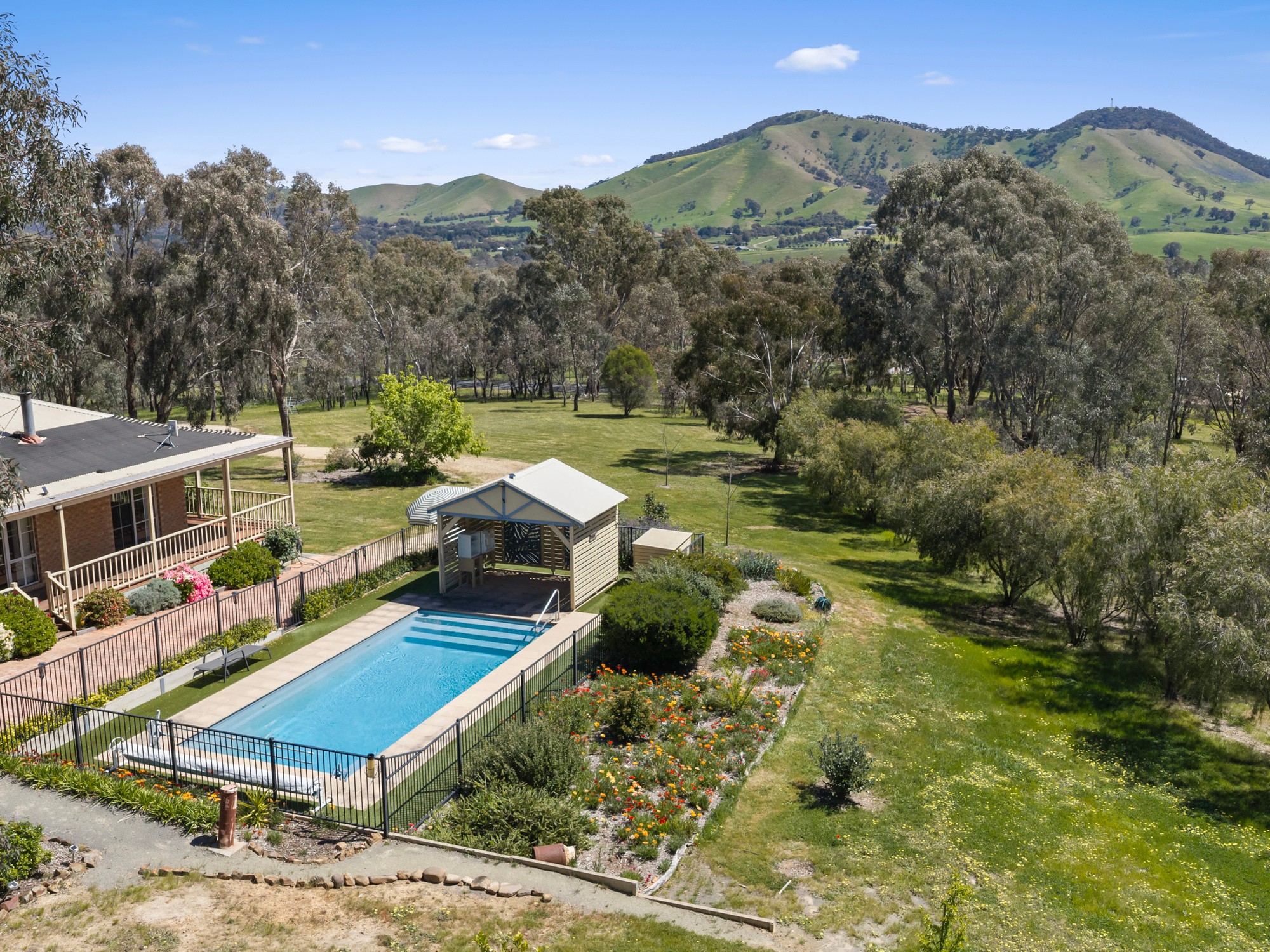 415 Howes Creek Road, Mansfield, VIC 3722