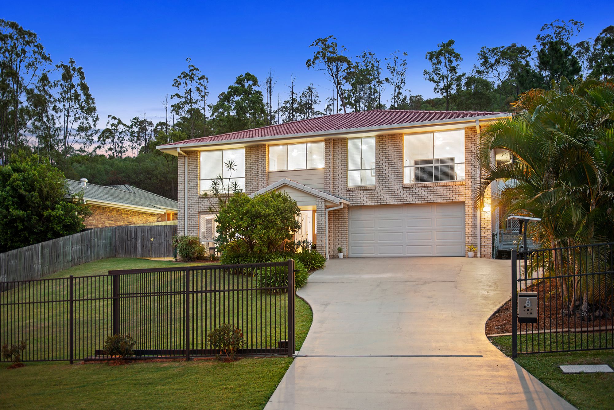 8 Moorea Court, Pacific Pines QLD 4211