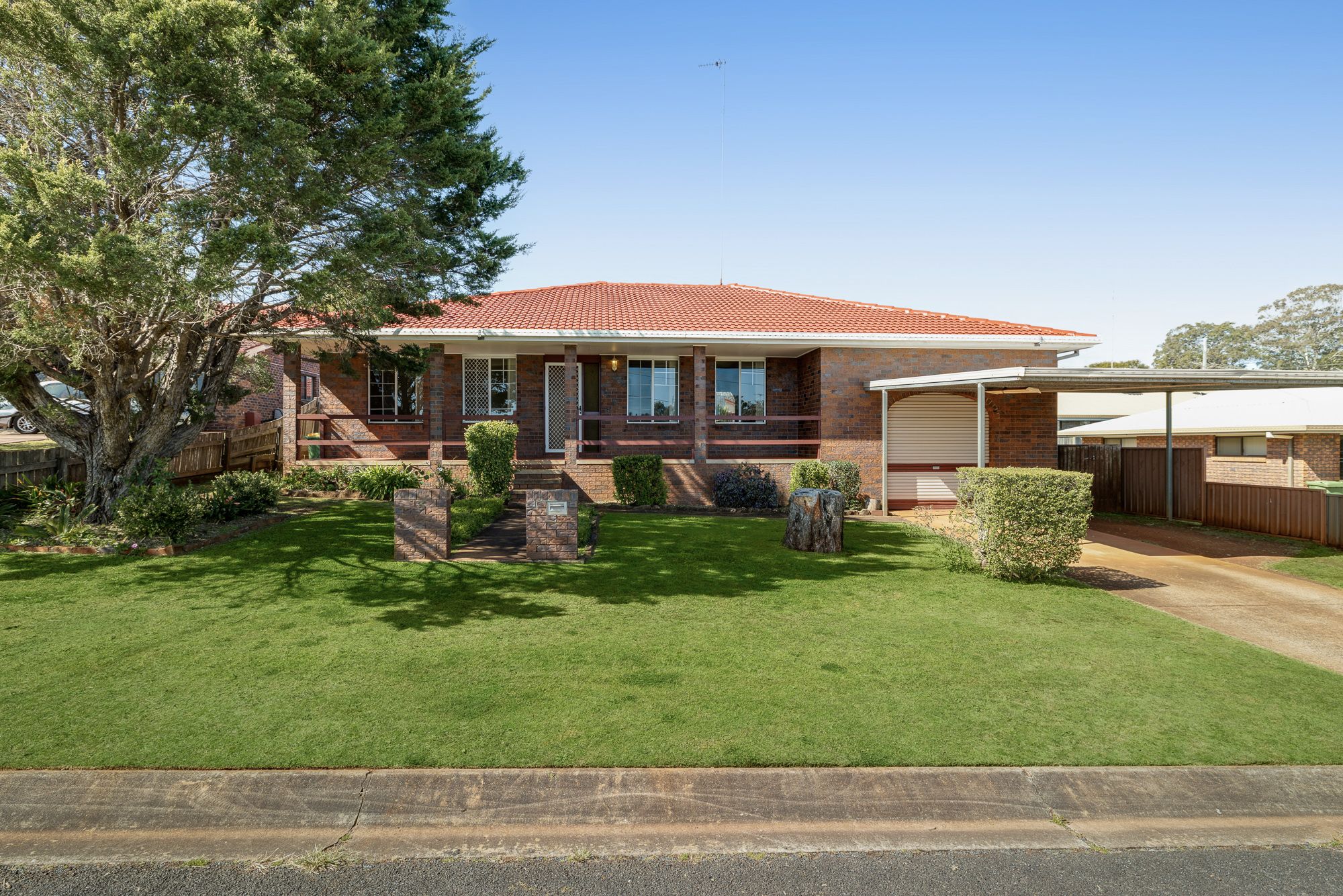 3 Sapphire Court, Kearneys Spring, QLD 4350