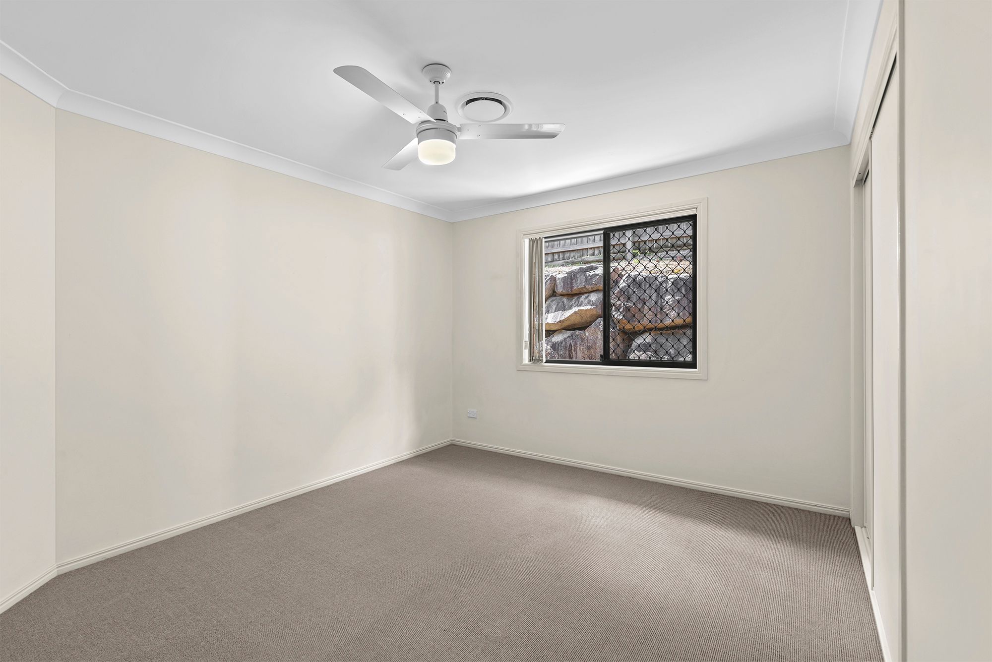 151 Saturn Crescent — photo 17 of 22