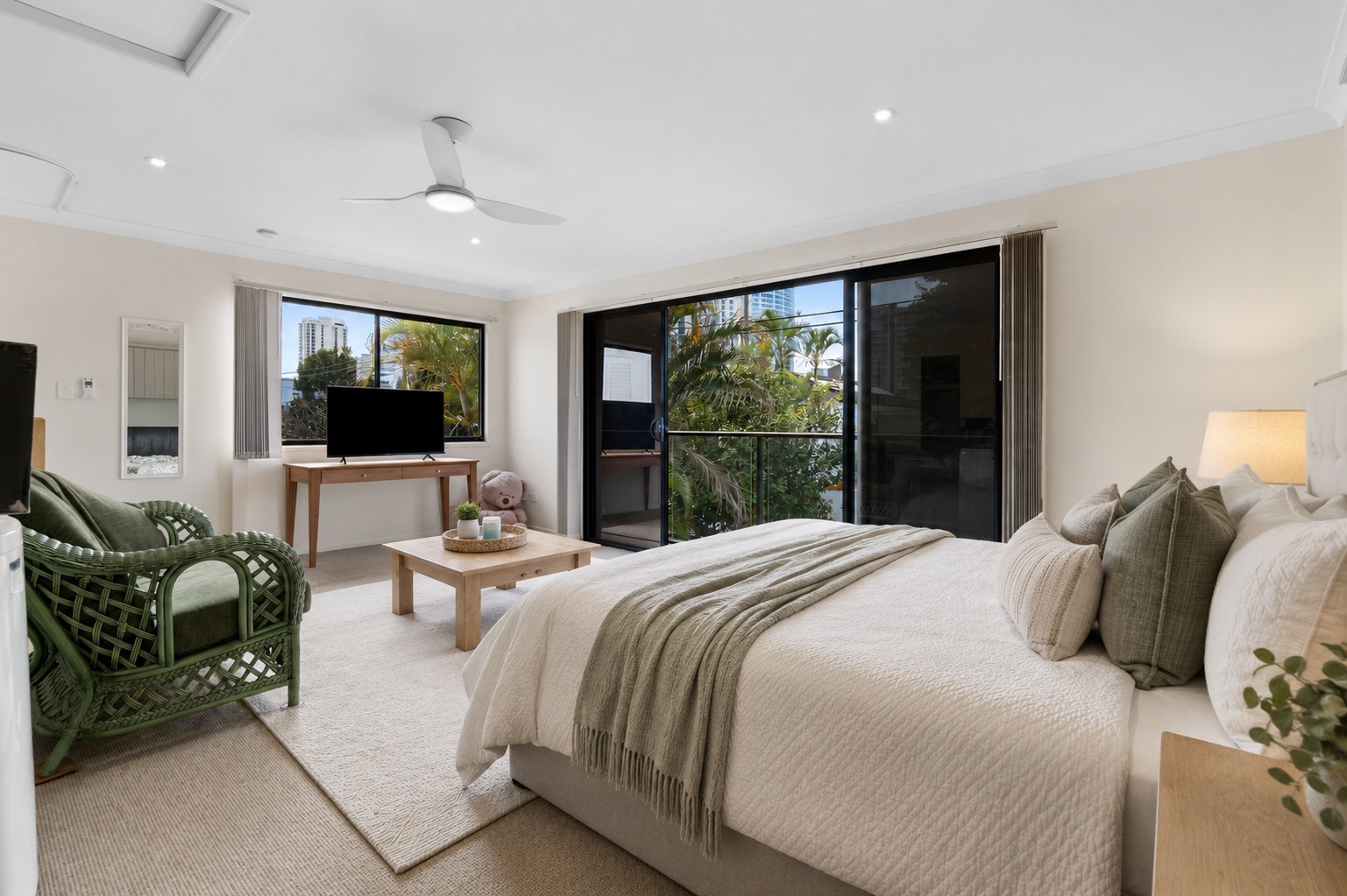 1/77 Paradise Island, Surfers Paradise, QLD 4217