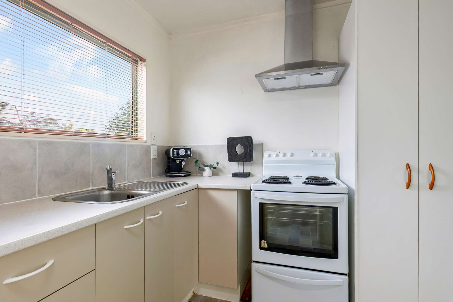 25A Ennismore Road photo 2