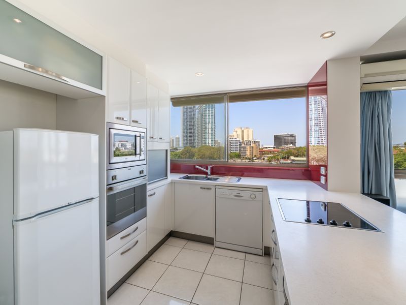 10 'Huntington', Marine Parade, Southport QLD 4215