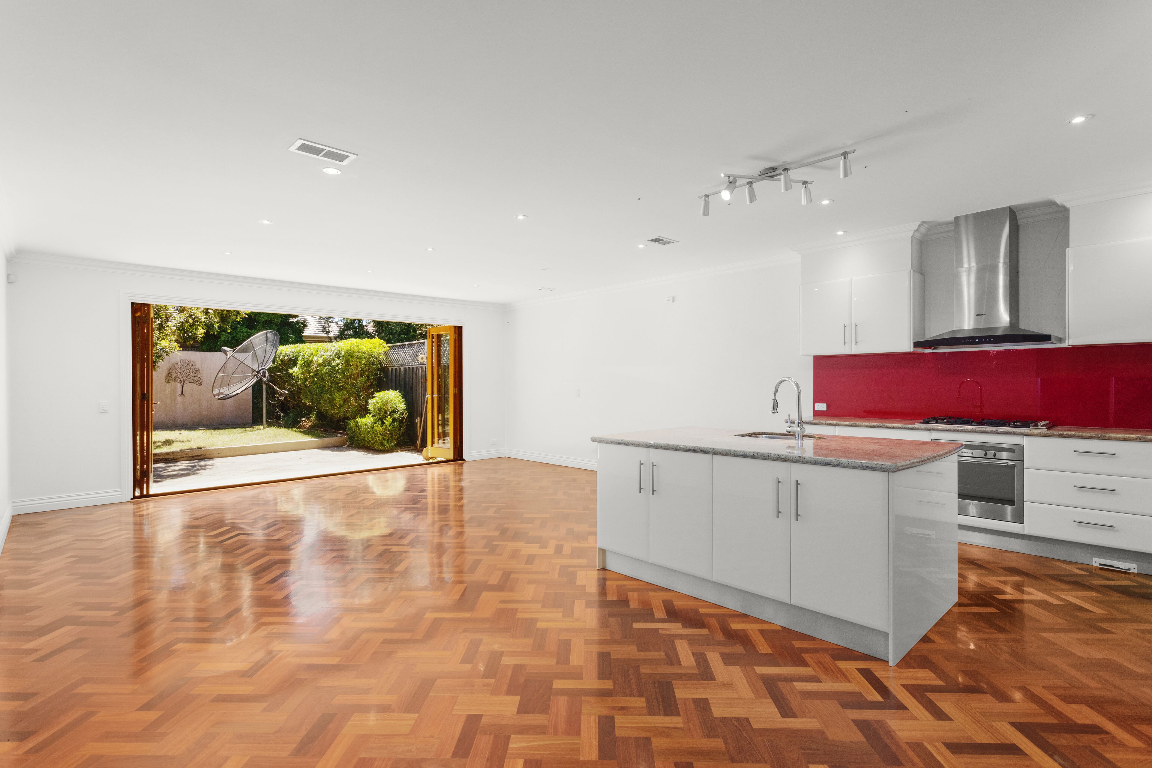11 Ellindale Avenue, McKinnon, VIC 3204