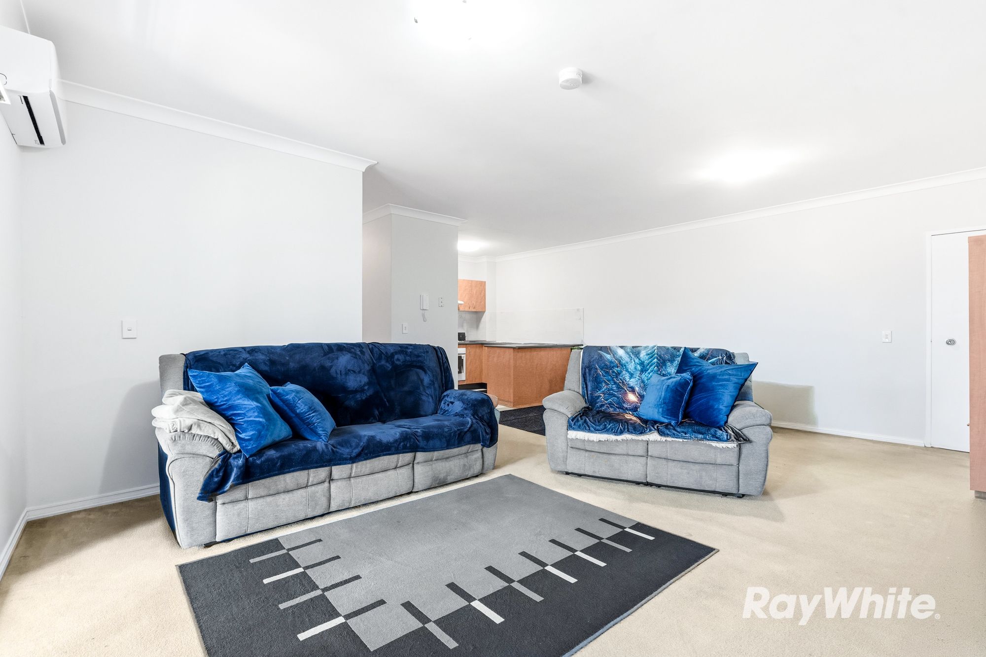 6/10 Hythe Street — photo 5 of 15