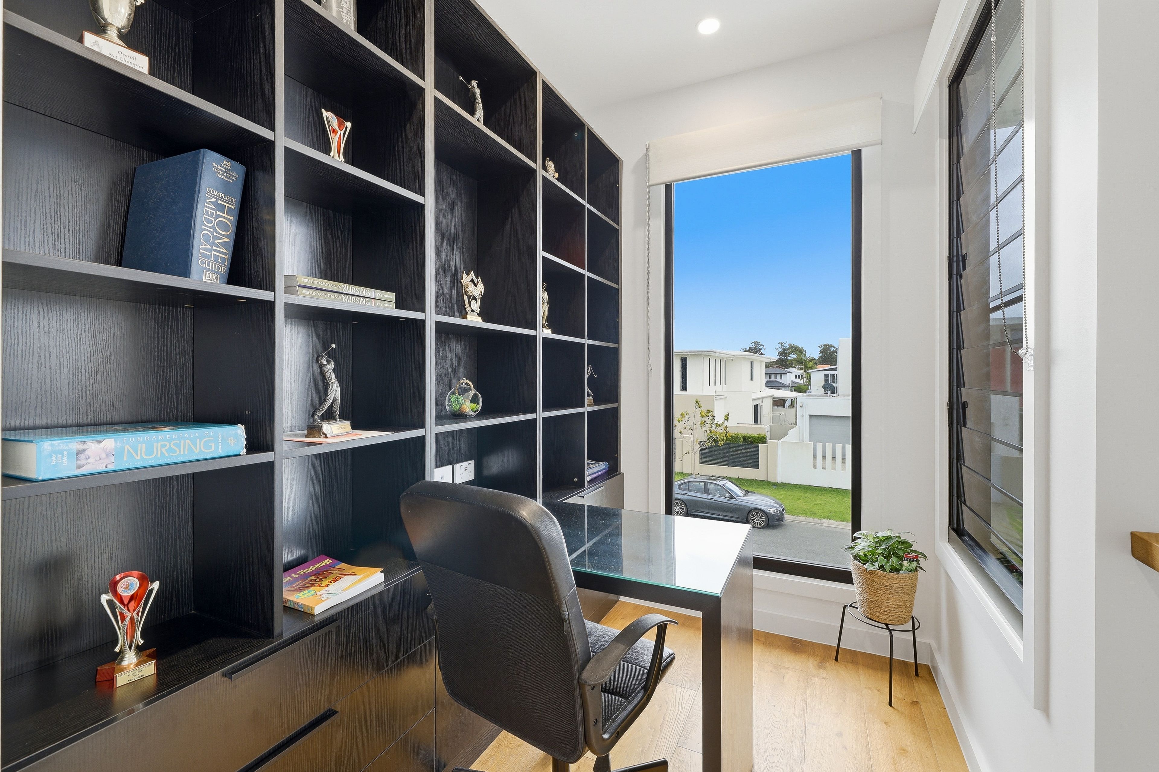 2/10 Middle Quay Drive — photo 23 of 30