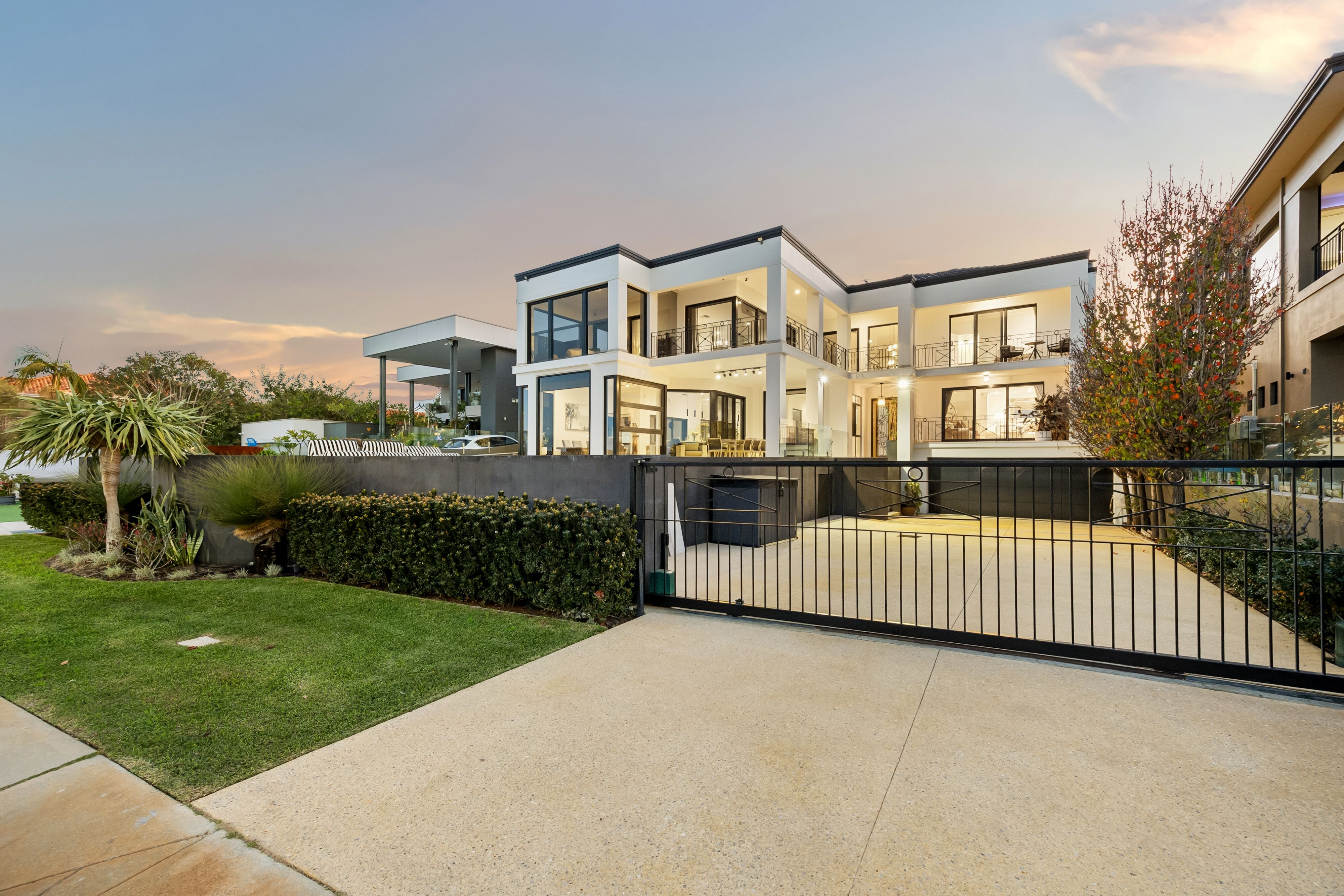 135 The Esplanade, Mount Pleasant, WA 6153