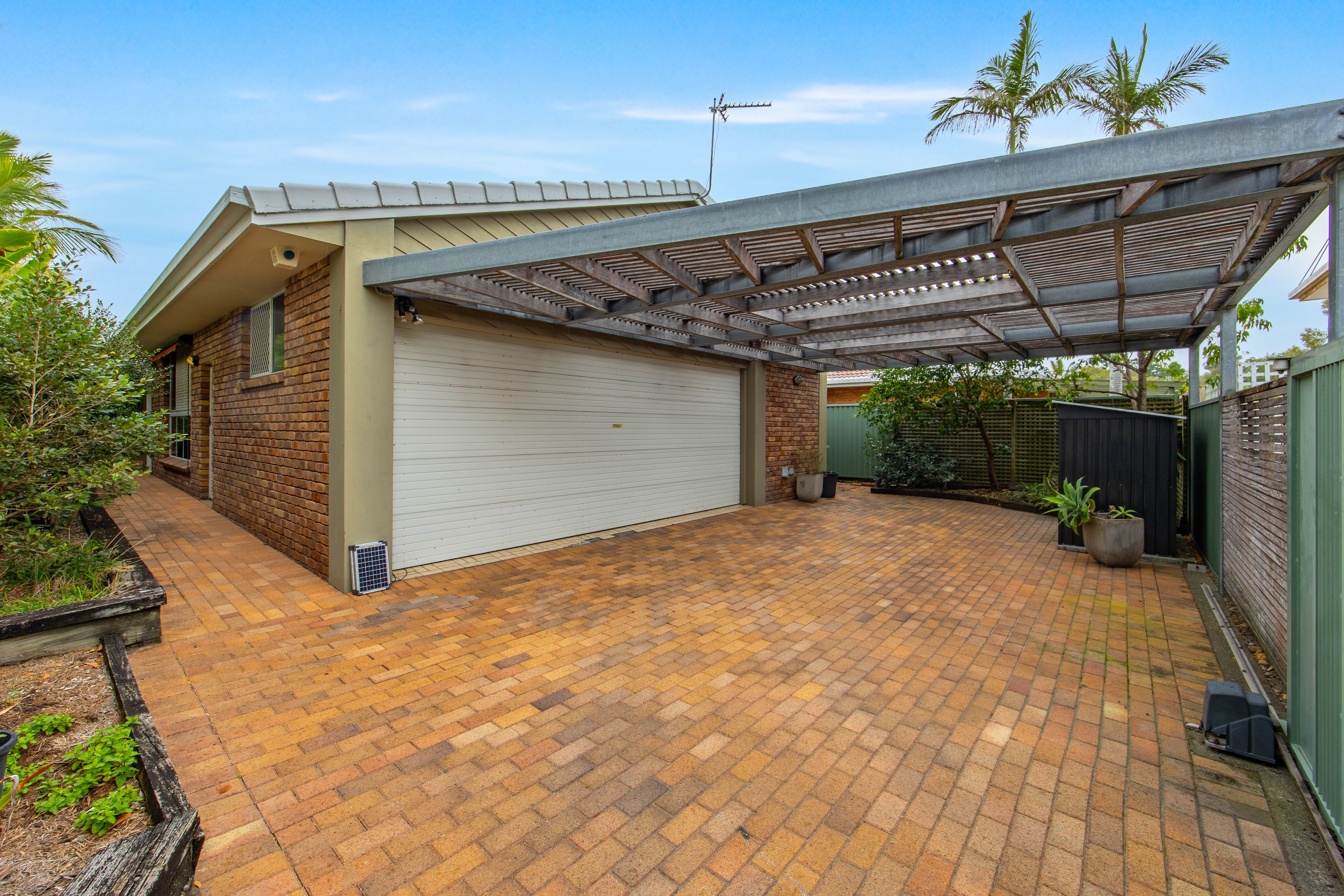 14 Brighton Parade — photo 14 of 14