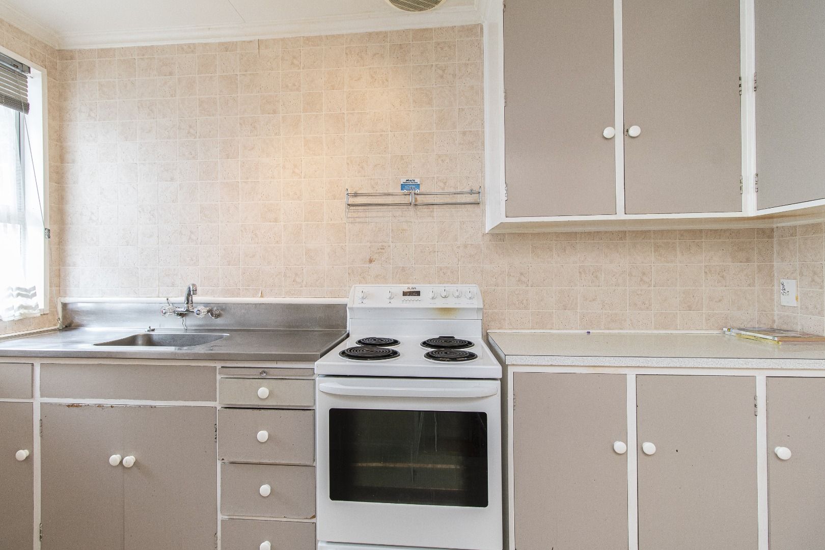 2/132 Heretaunga Street, City Centre,