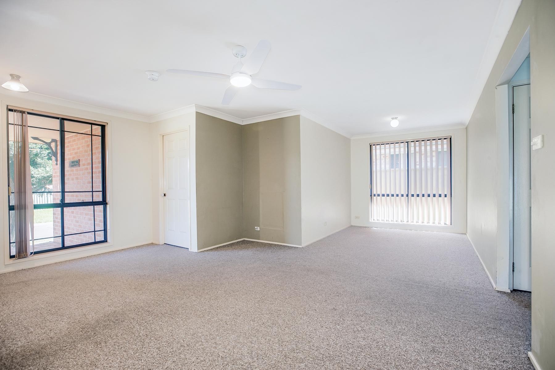 8 Englewood Way, Glenmore Park, NSW 2745