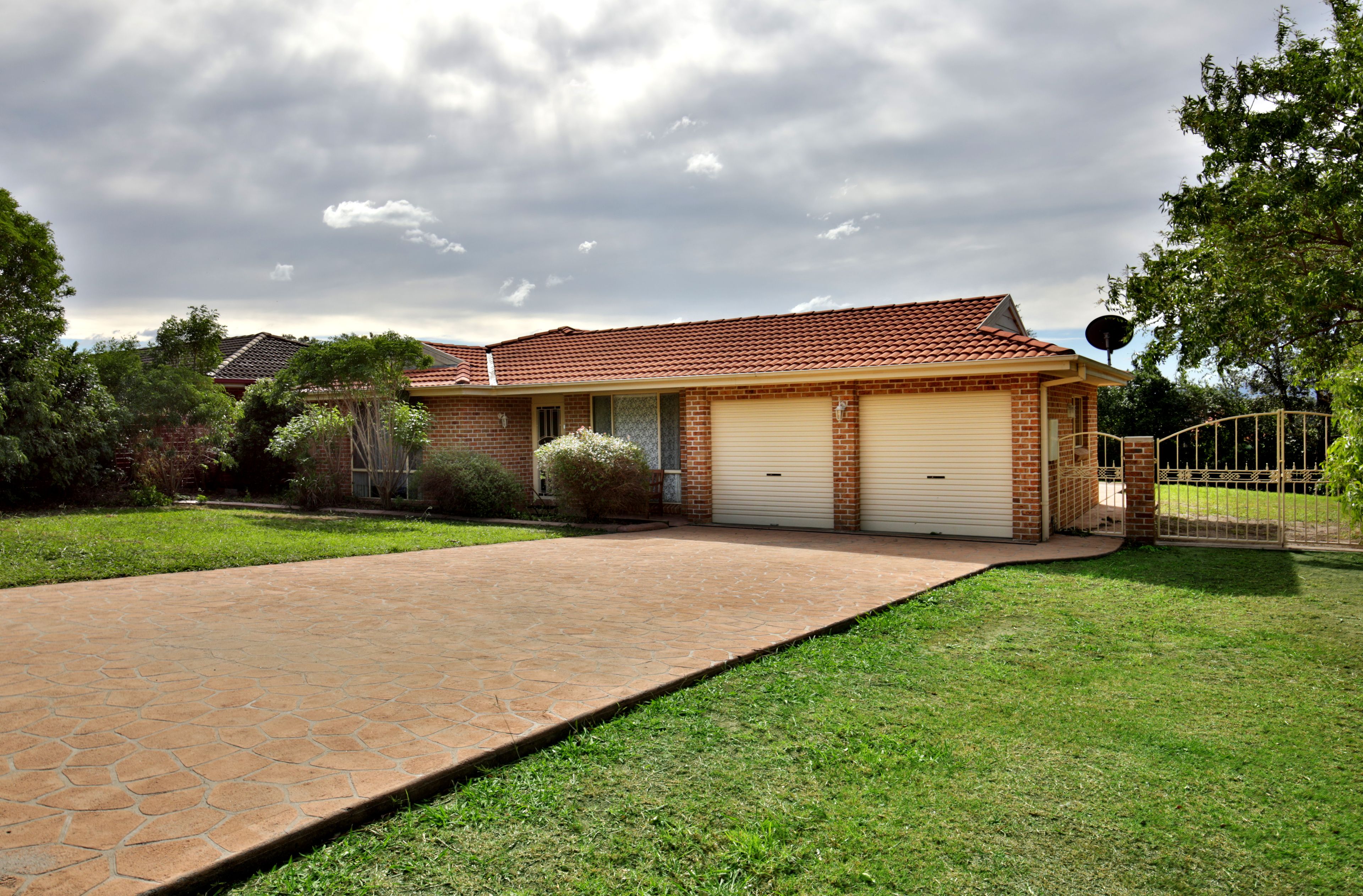28 Illawarra Circuit, Worrigee, NSW 2540