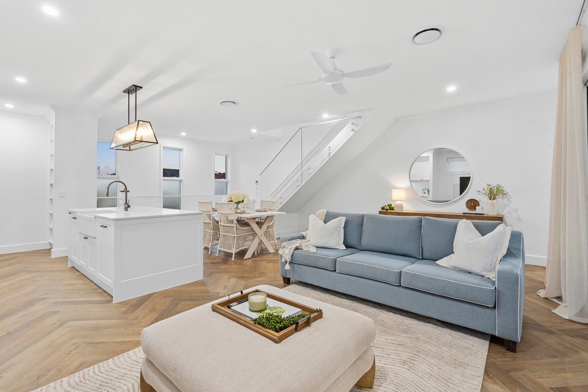 4/14 Victor Avenue, Paradise Point, QLD 4216