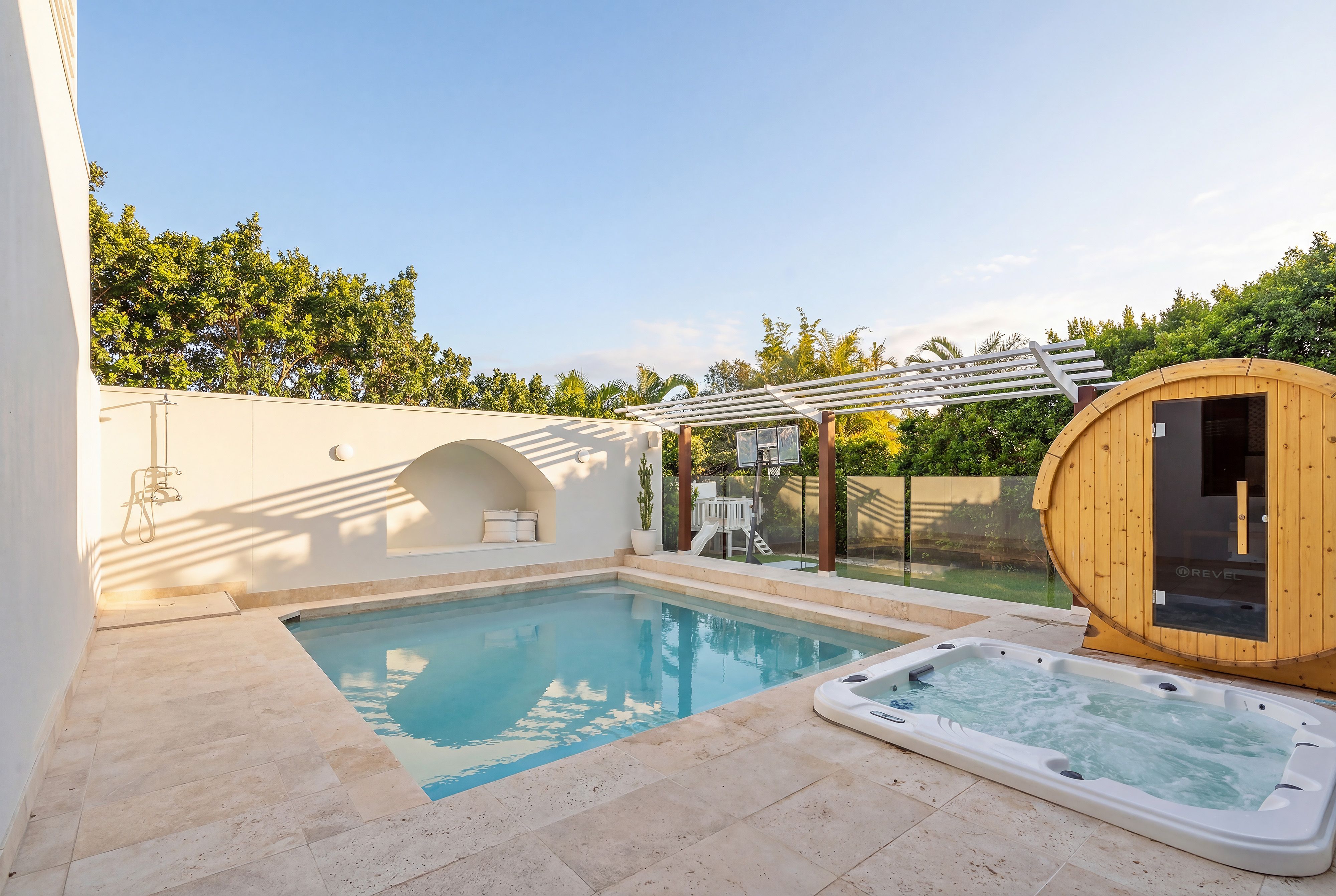 18 Kallaroo Crescent, Ashmore, QLD 4214