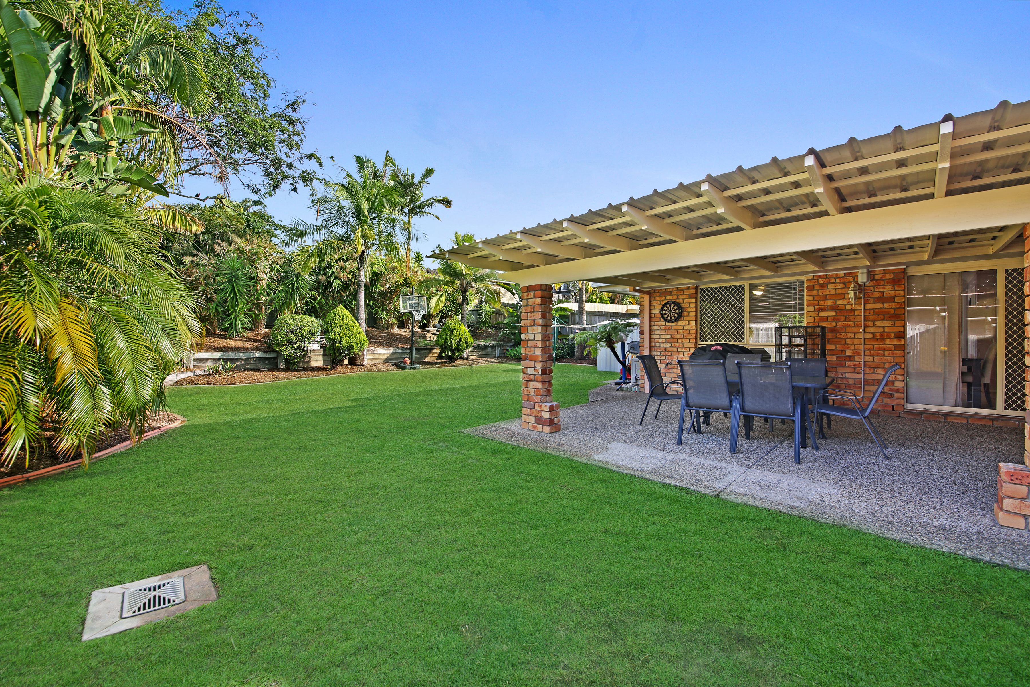 37 Allied Drive, Arundel QLD 4214