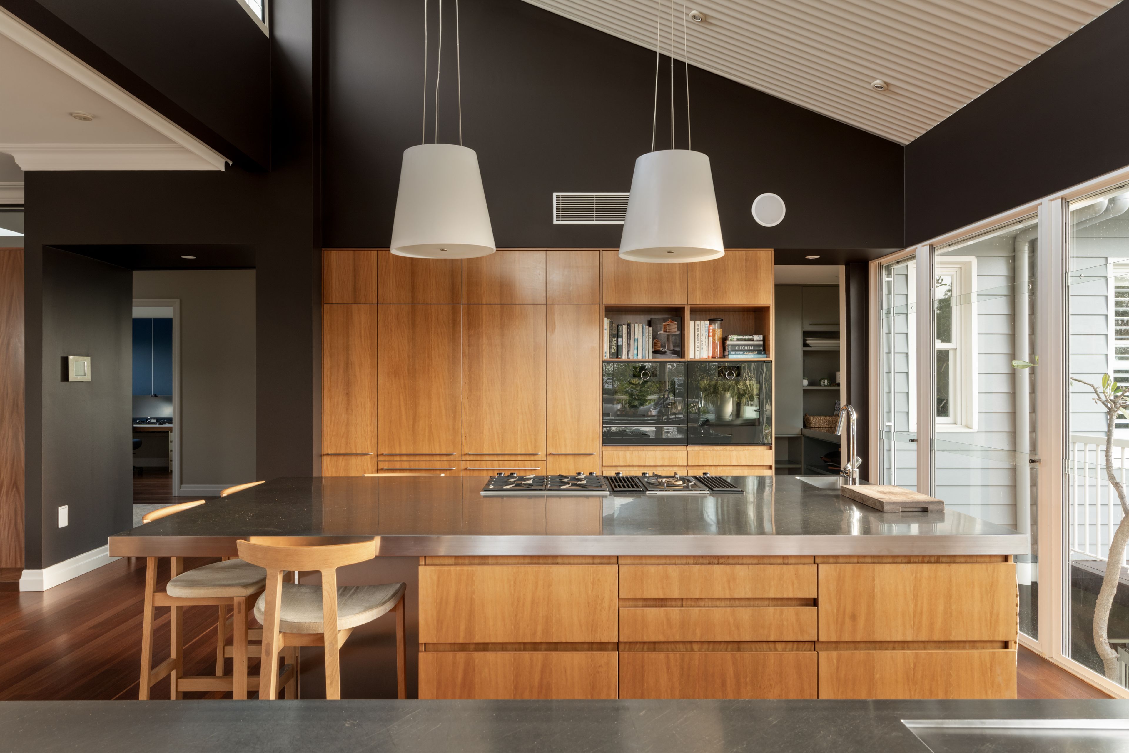 An Inner-City Estate of Extraordinary Proportions — photo 5 of 26