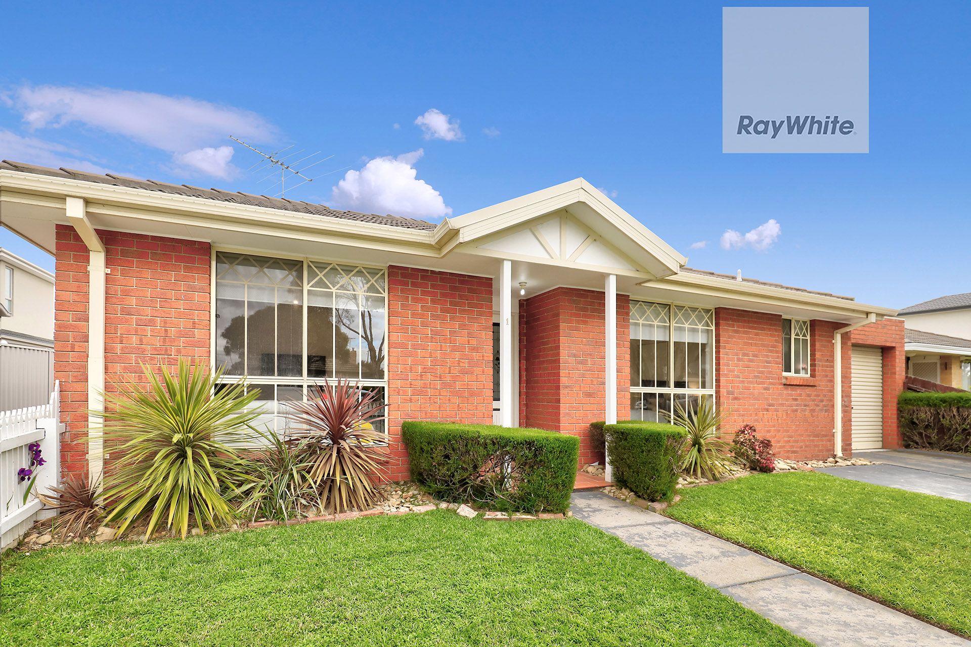 1/15 Waratah Avenue, Tullamarine, VIC 3043