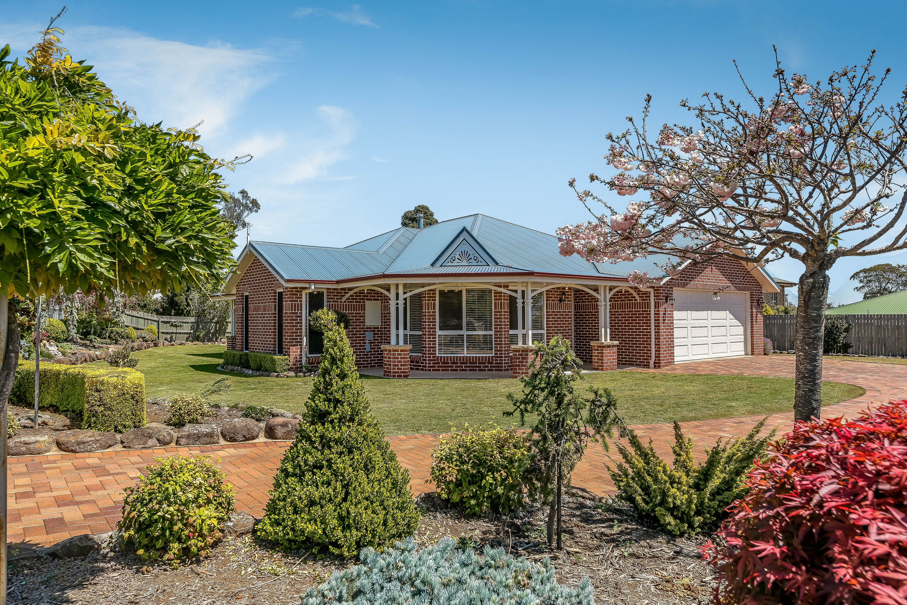 11a Collingwood Close, Middle Ridge QLD 4350