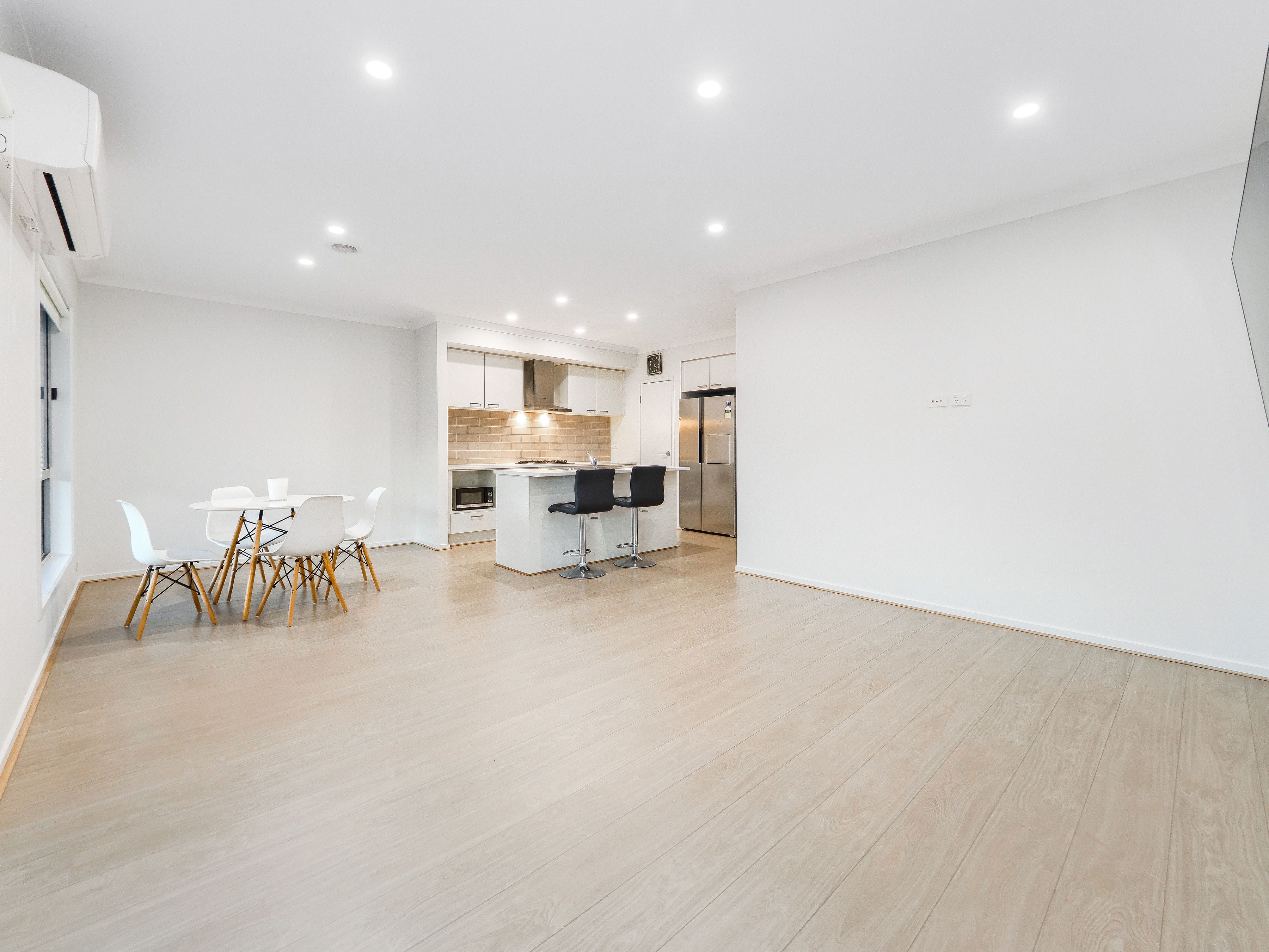 13 Limandus Crescent — photo 12 of 30