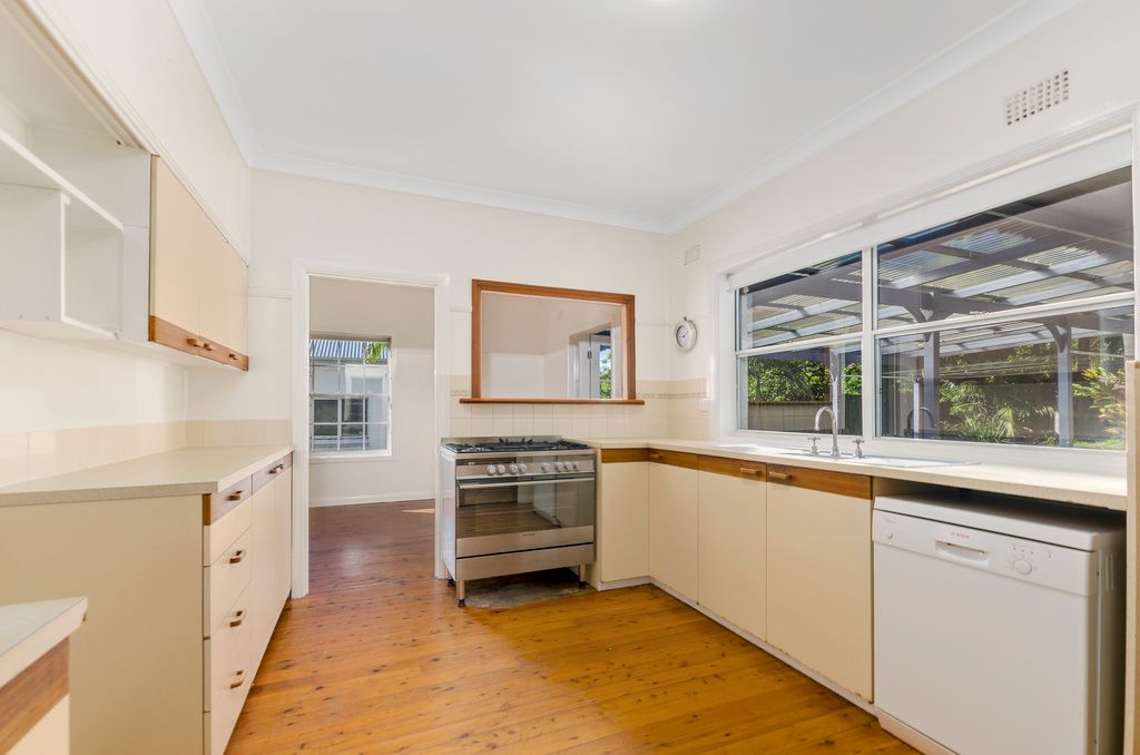 8 Oceana Parade, Austinmer, NSW 2515