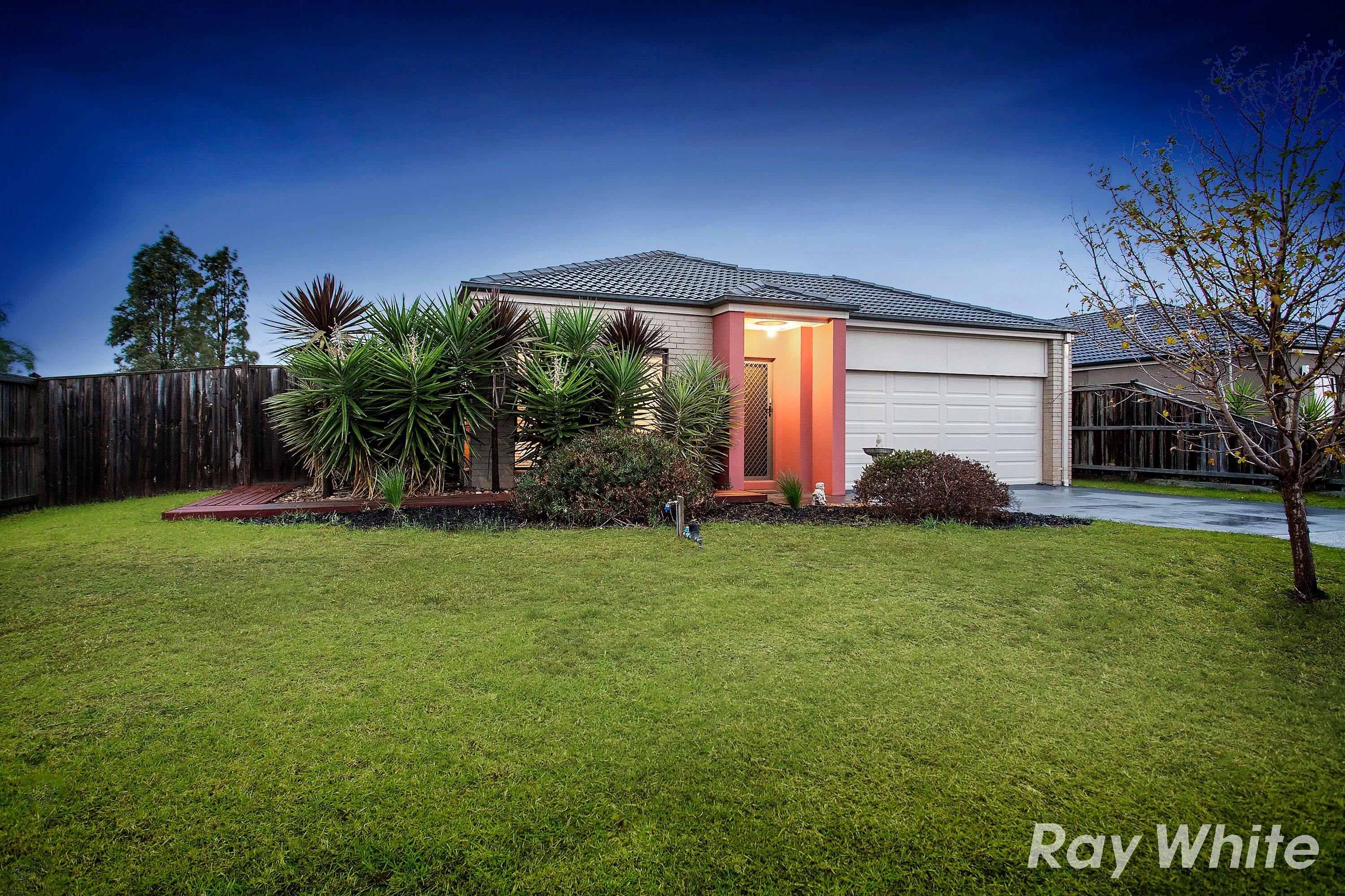 10 Vanessa Circuit, Pakenham, VIC 3810